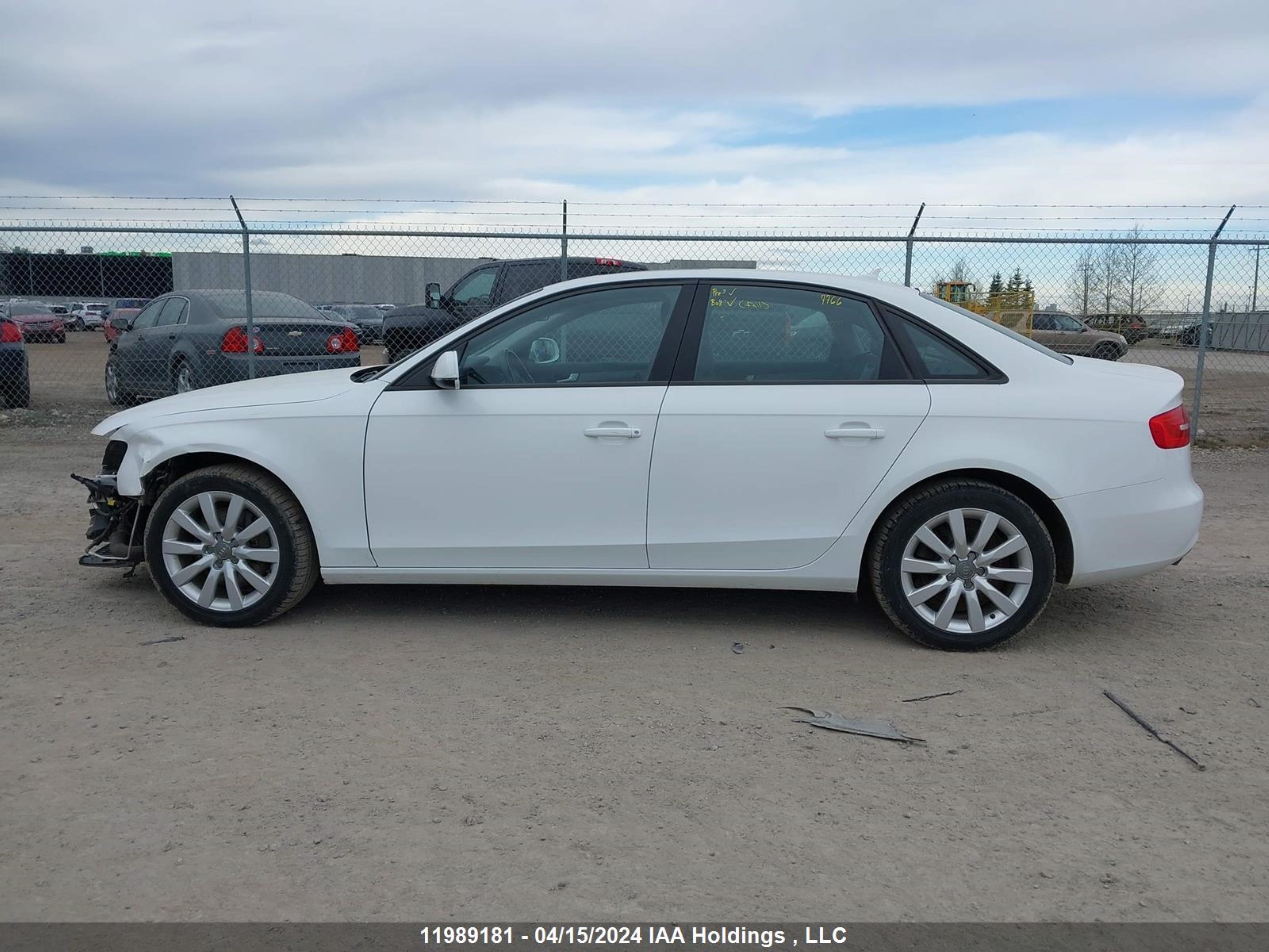 Photo 14 VIN: WAUBFCFL1DN046260 - AUDI A4 