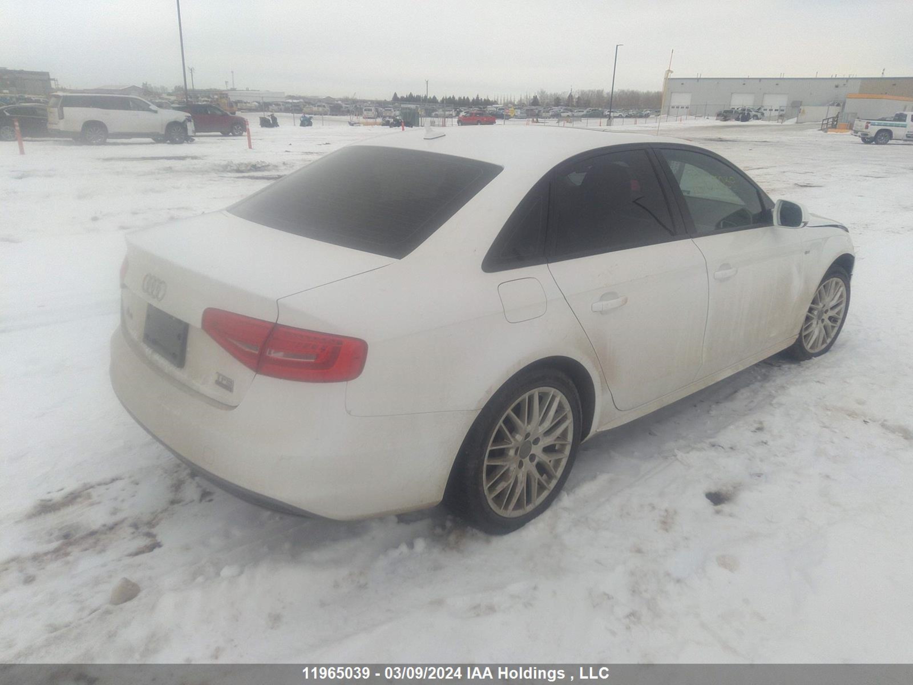 Photo 3 VIN: WAUBFCFL1FN022415 - AUDI A4 