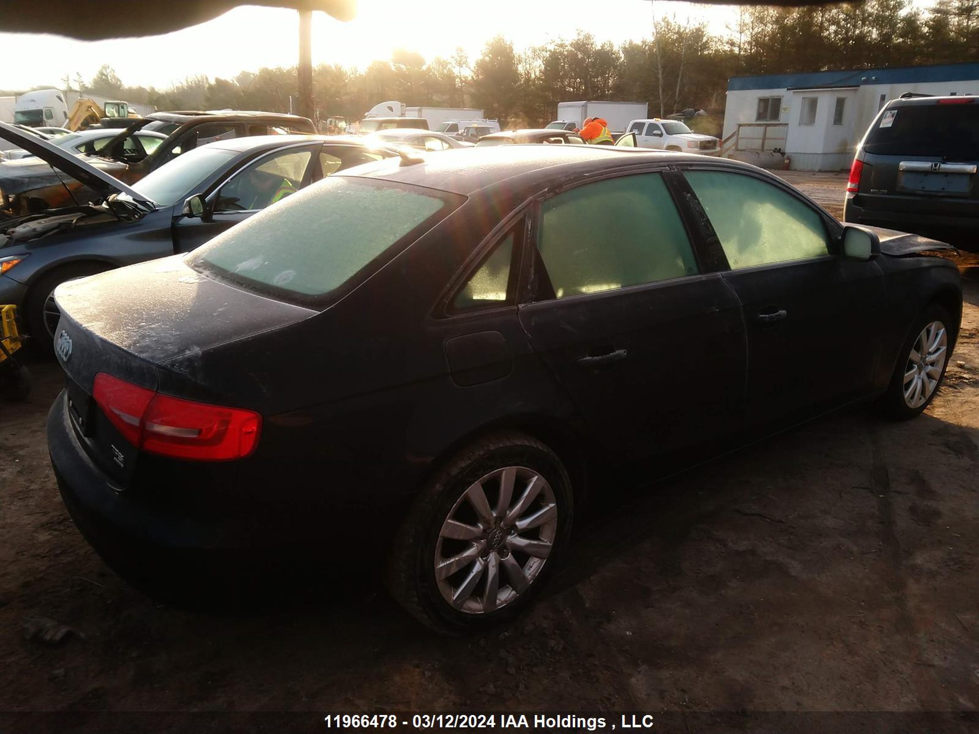 Photo 3 VIN: WAUBFCFL2EN005248 - AUDI A4 