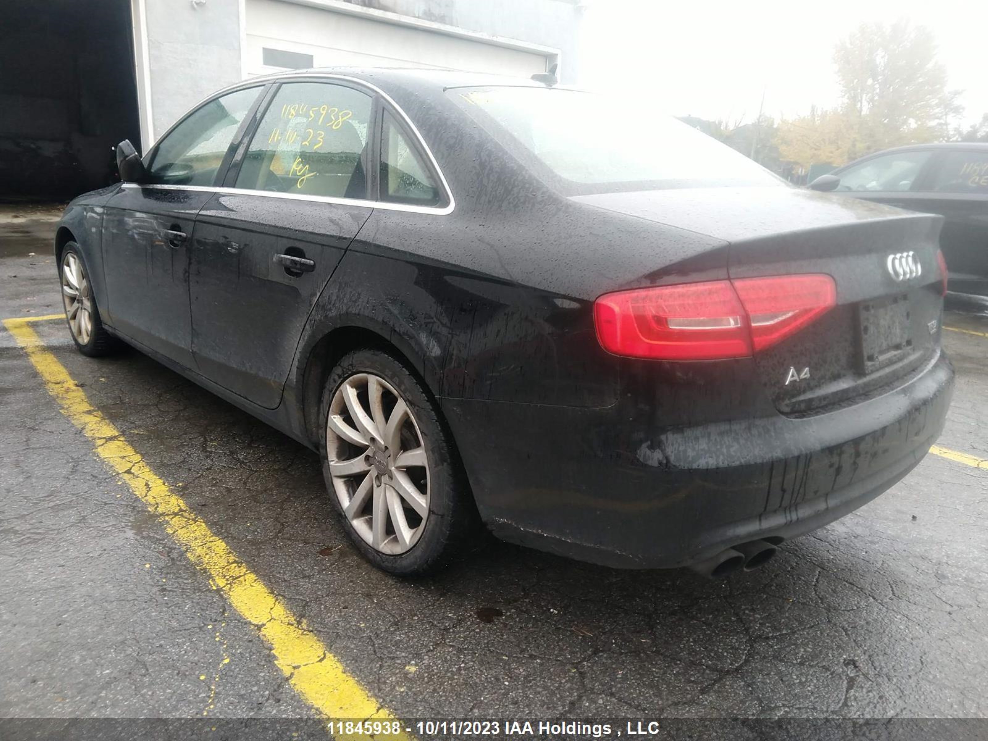 Photo 2 VIN: WAUBFCFL2EN031588 - AUDI A4 