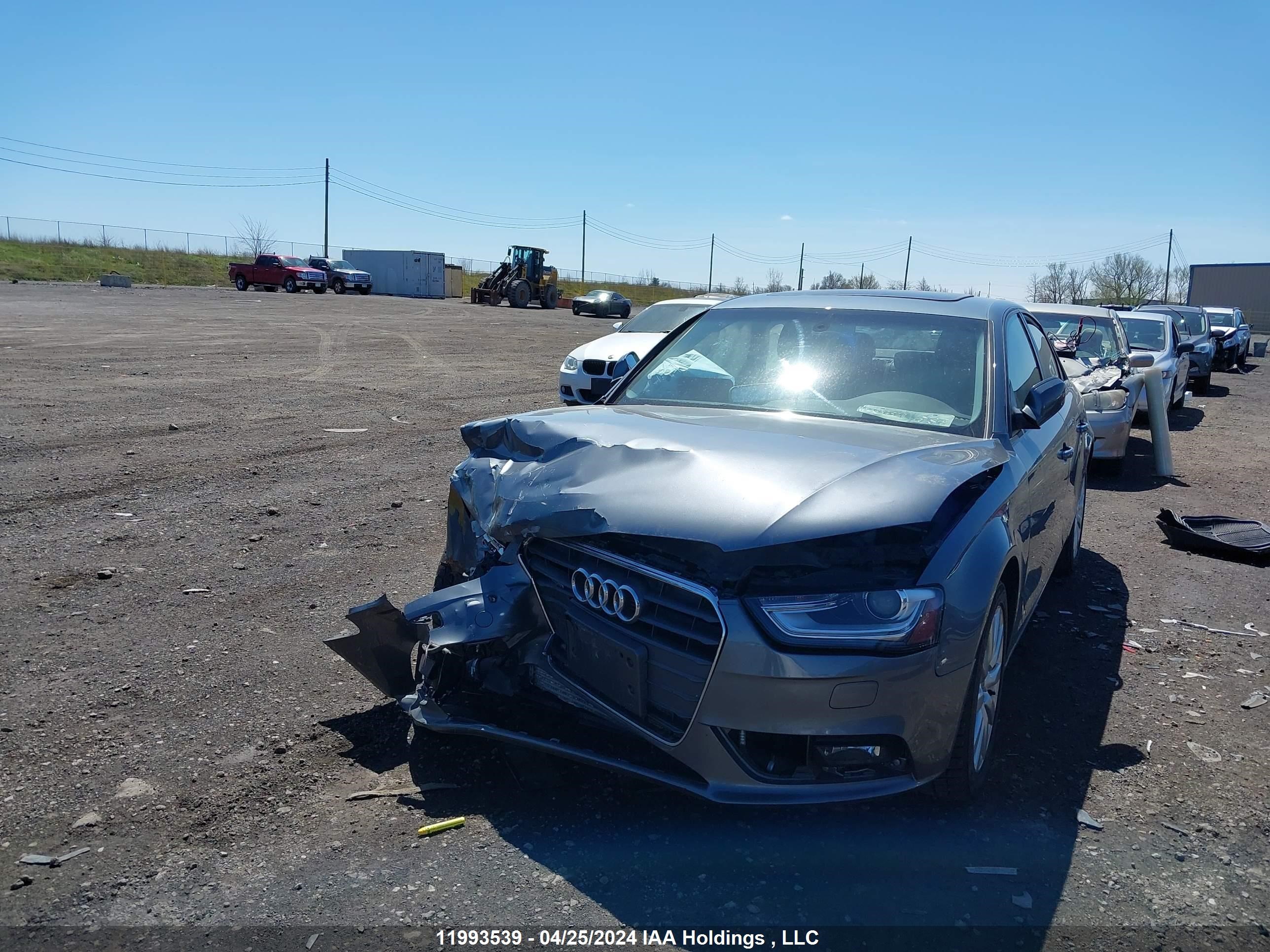 Photo 1 VIN: WAUBFCFL3DN044106 - AUDI A4 