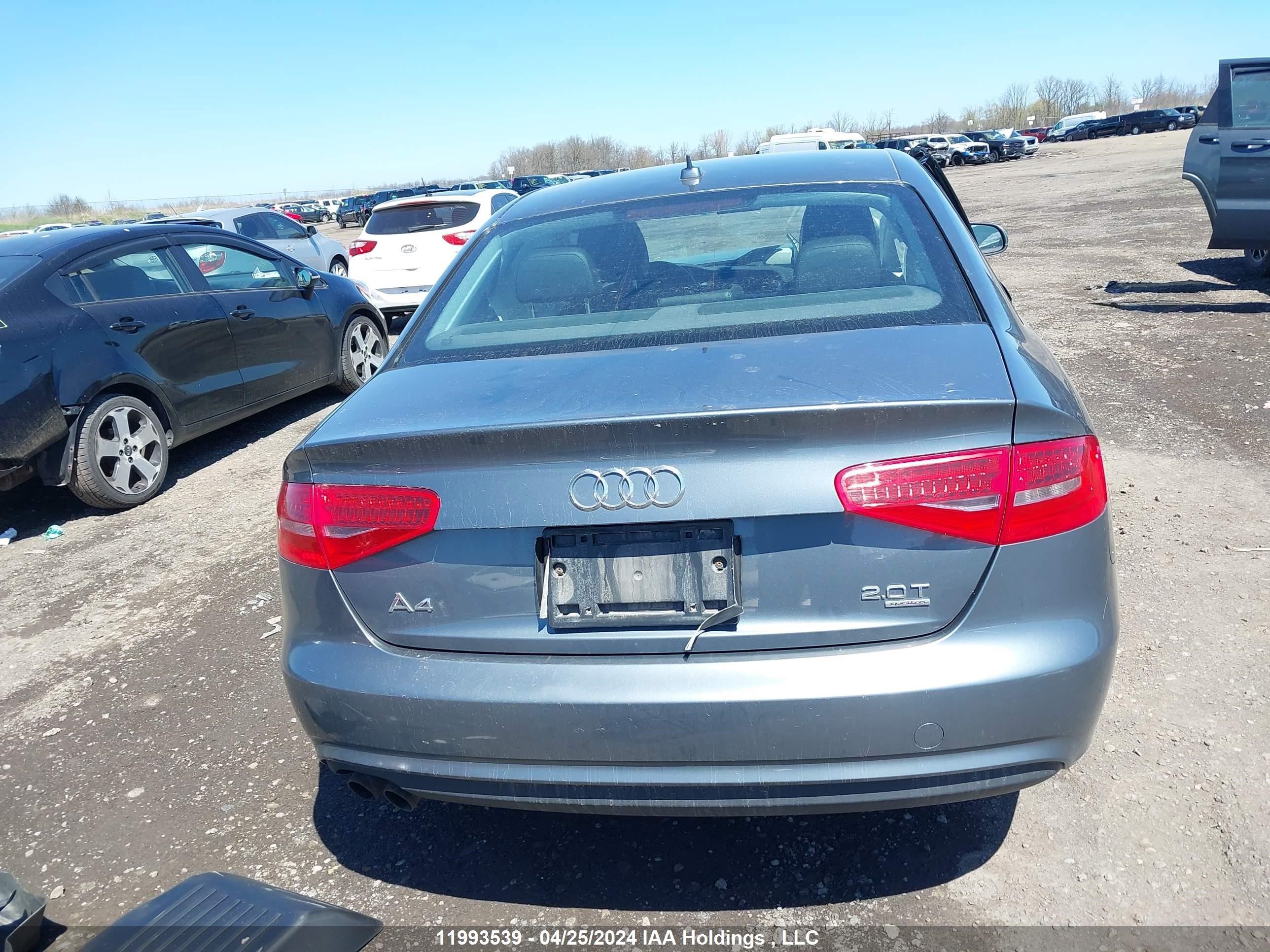 Photo 15 VIN: WAUBFCFL3DN044106 - AUDI A4 