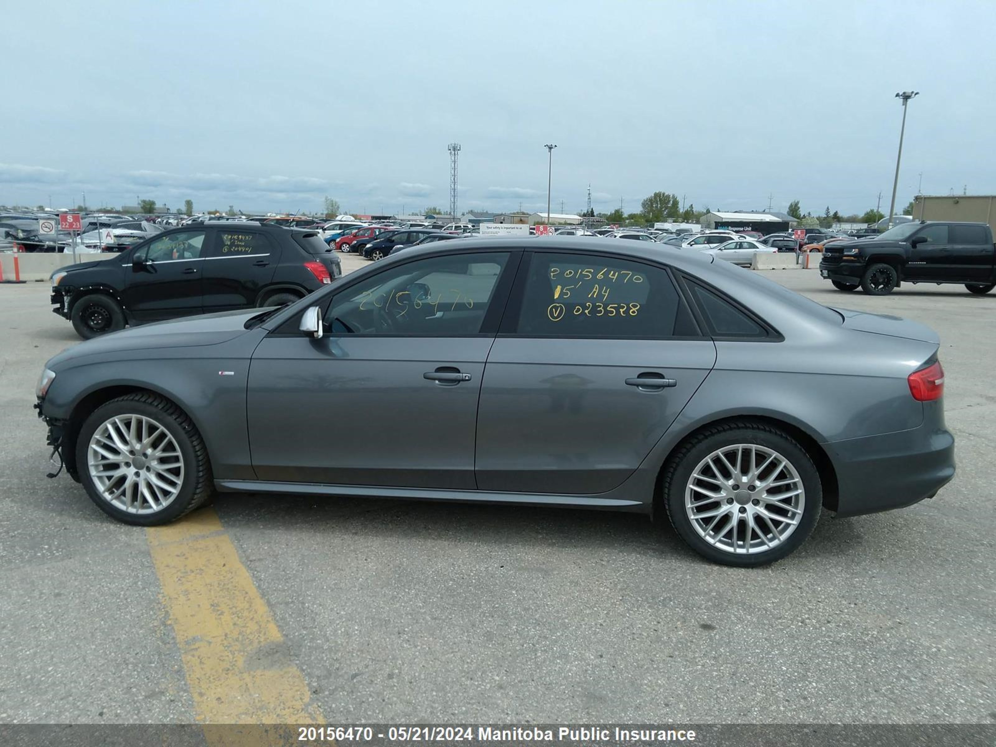 Photo 13 VIN: WAUBFCFL8FN023528 - AUDI A4 