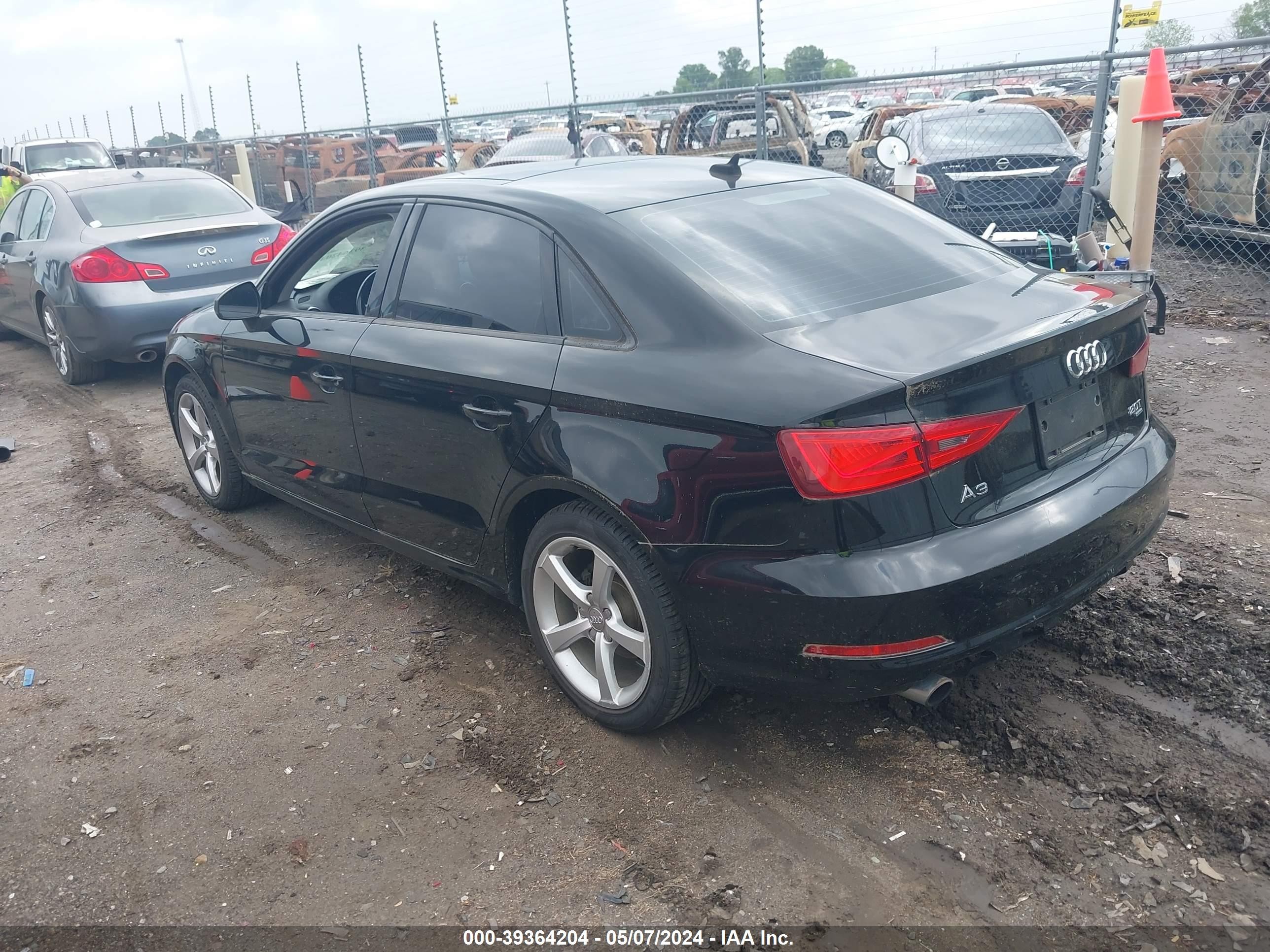 Photo 2 VIN: WAUBFGFF1F1005932 - AUDI A3 