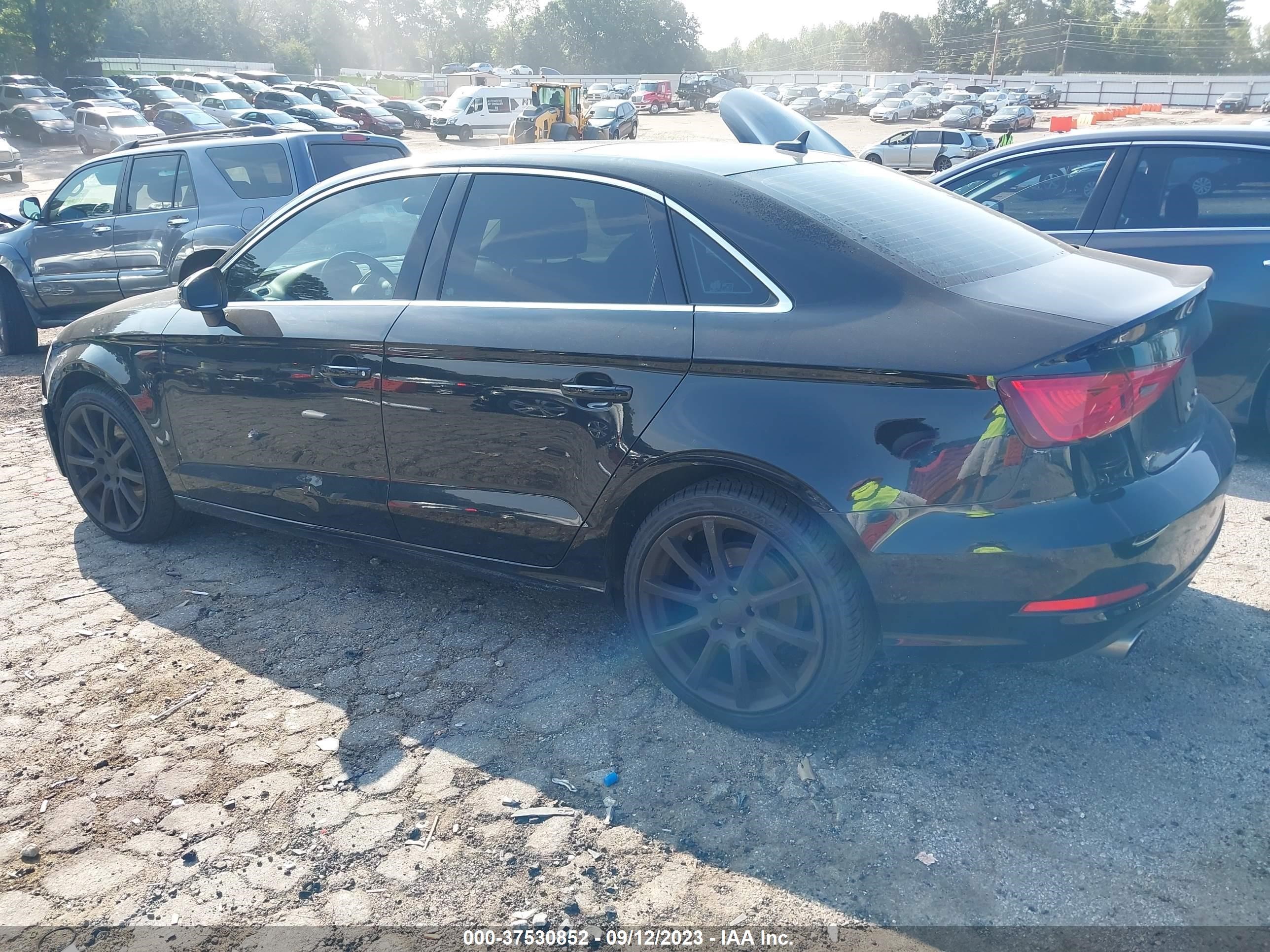 Photo 2 VIN: WAUBFGFF1F1033116 - AUDI S3 