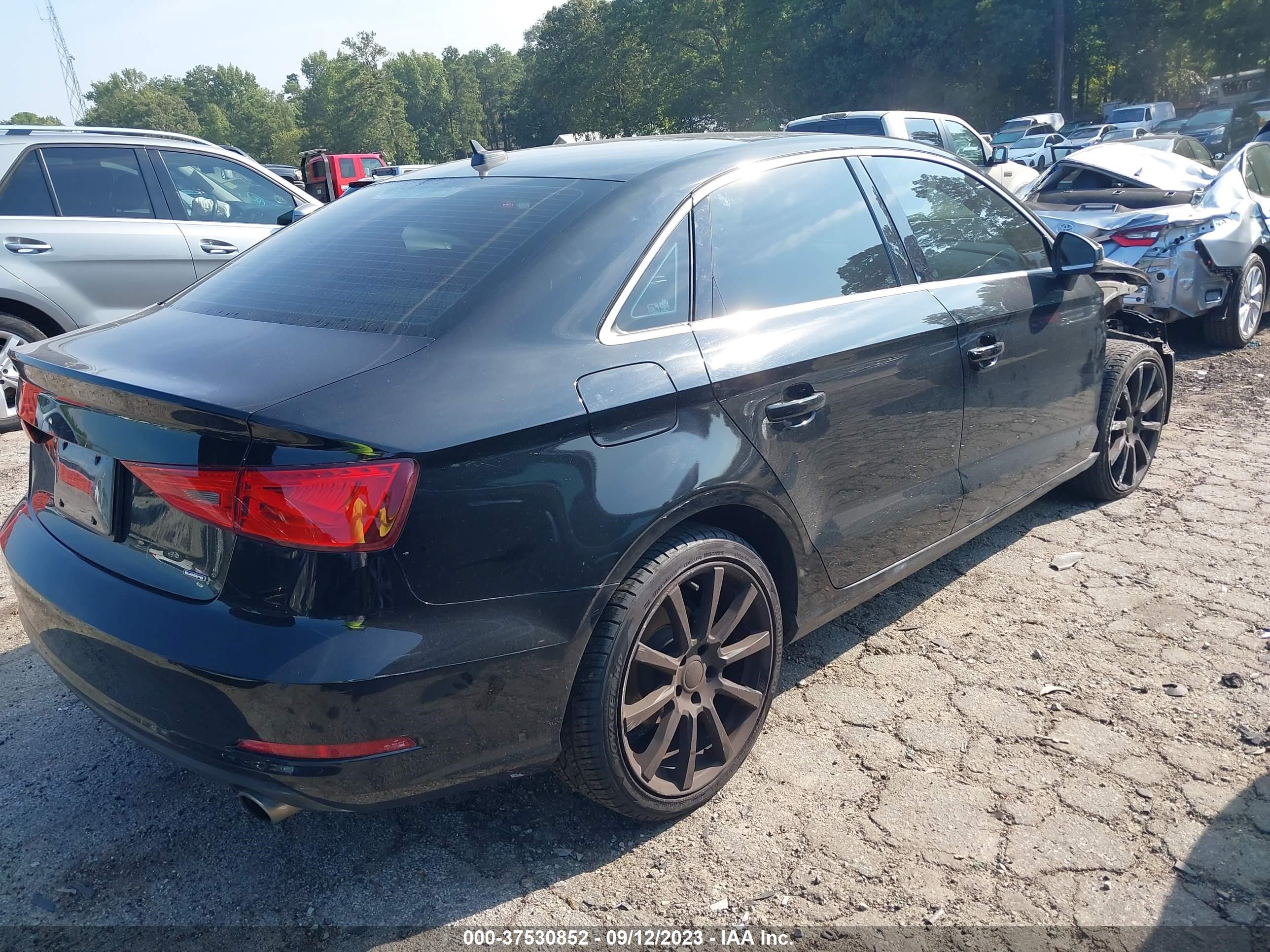 Photo 3 VIN: WAUBFGFF1F1033116 - AUDI S3 