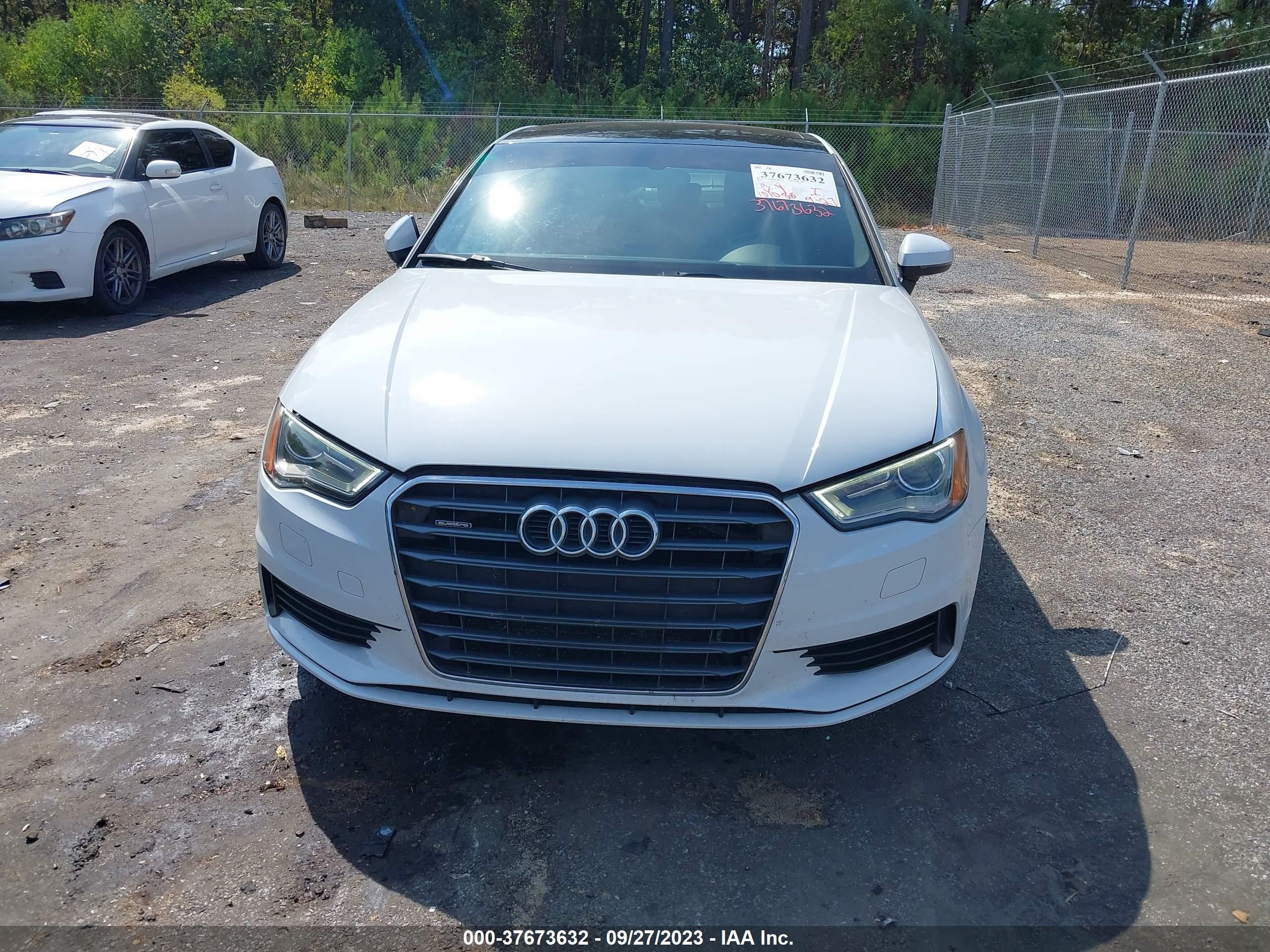 Photo 11 VIN: WAUBFGFF2F1043332 - AUDI S3 