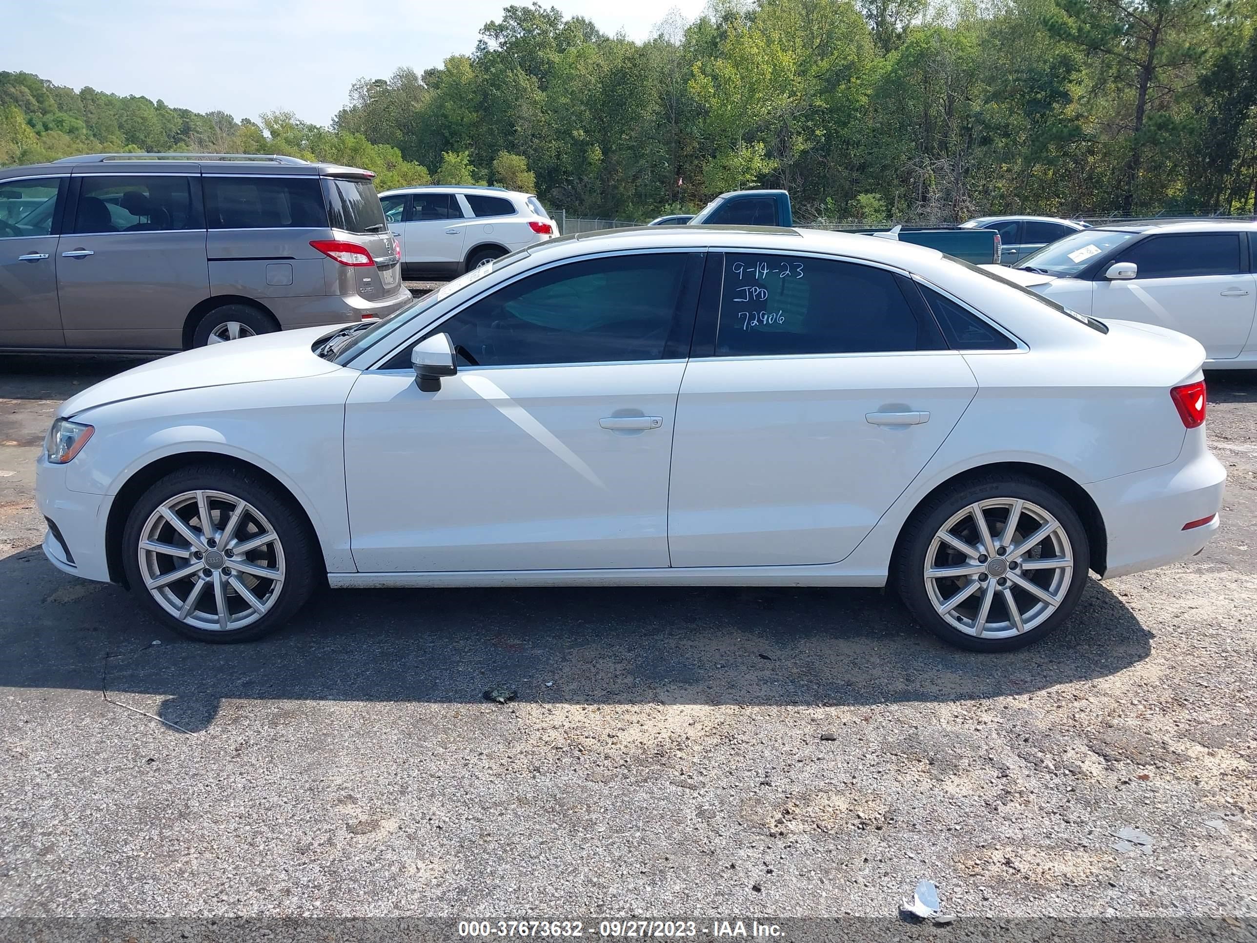 Photo 13 VIN: WAUBFGFF2F1043332 - AUDI S3 