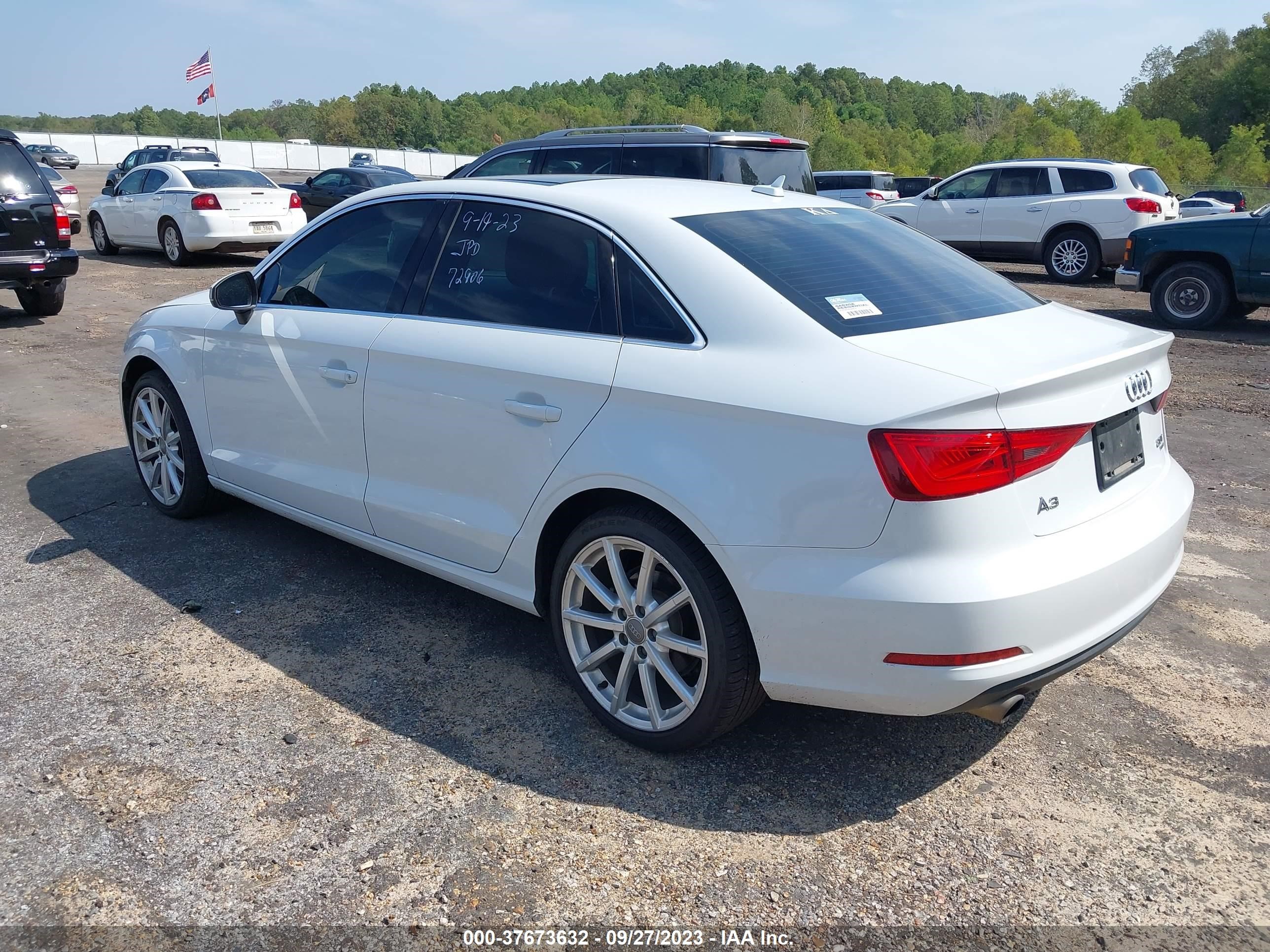 Photo 2 VIN: WAUBFGFF2F1043332 - AUDI S3 