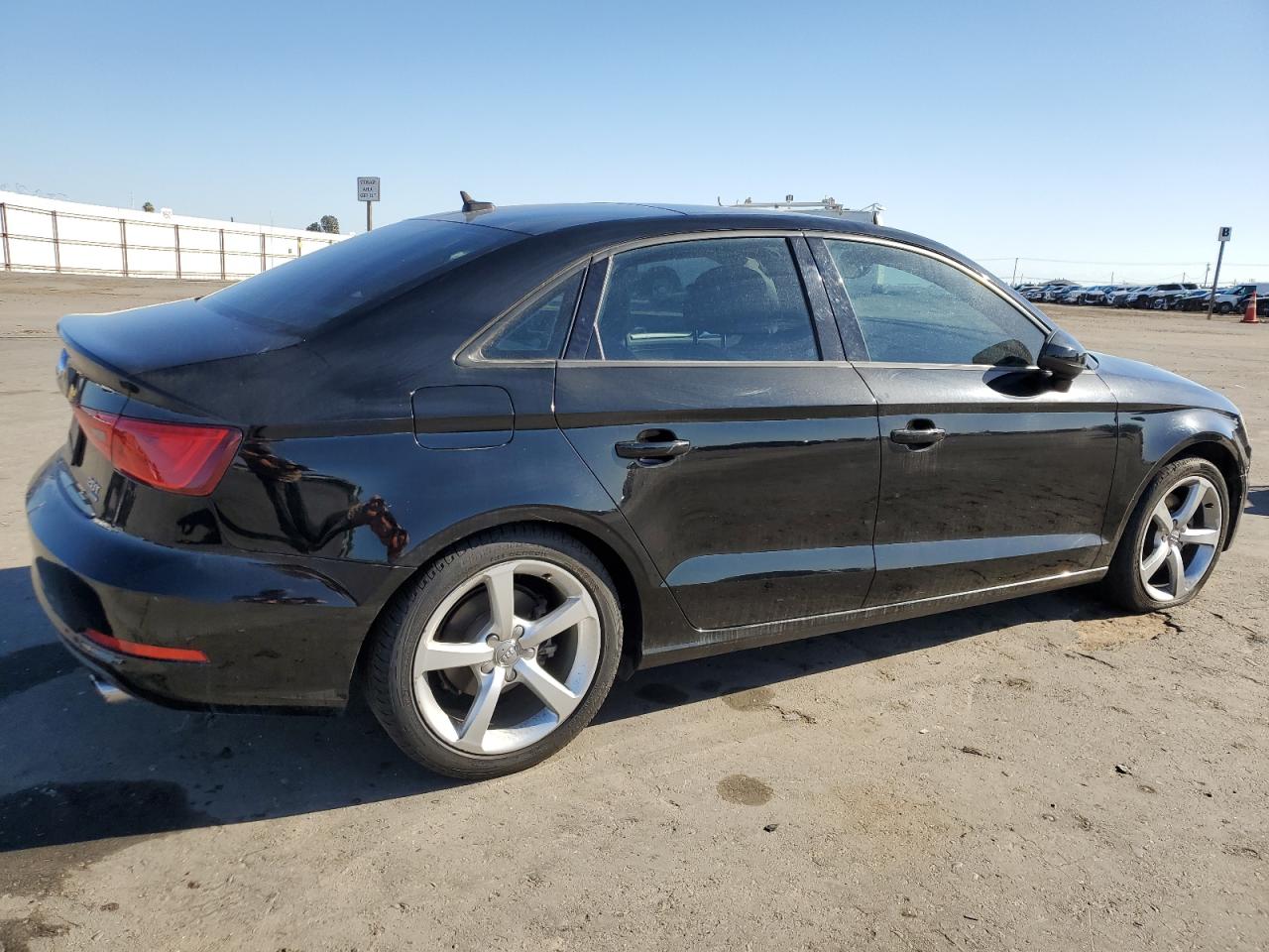 Photo 2 VIN: WAUBFGFF3F1071172 - AUDI A3 