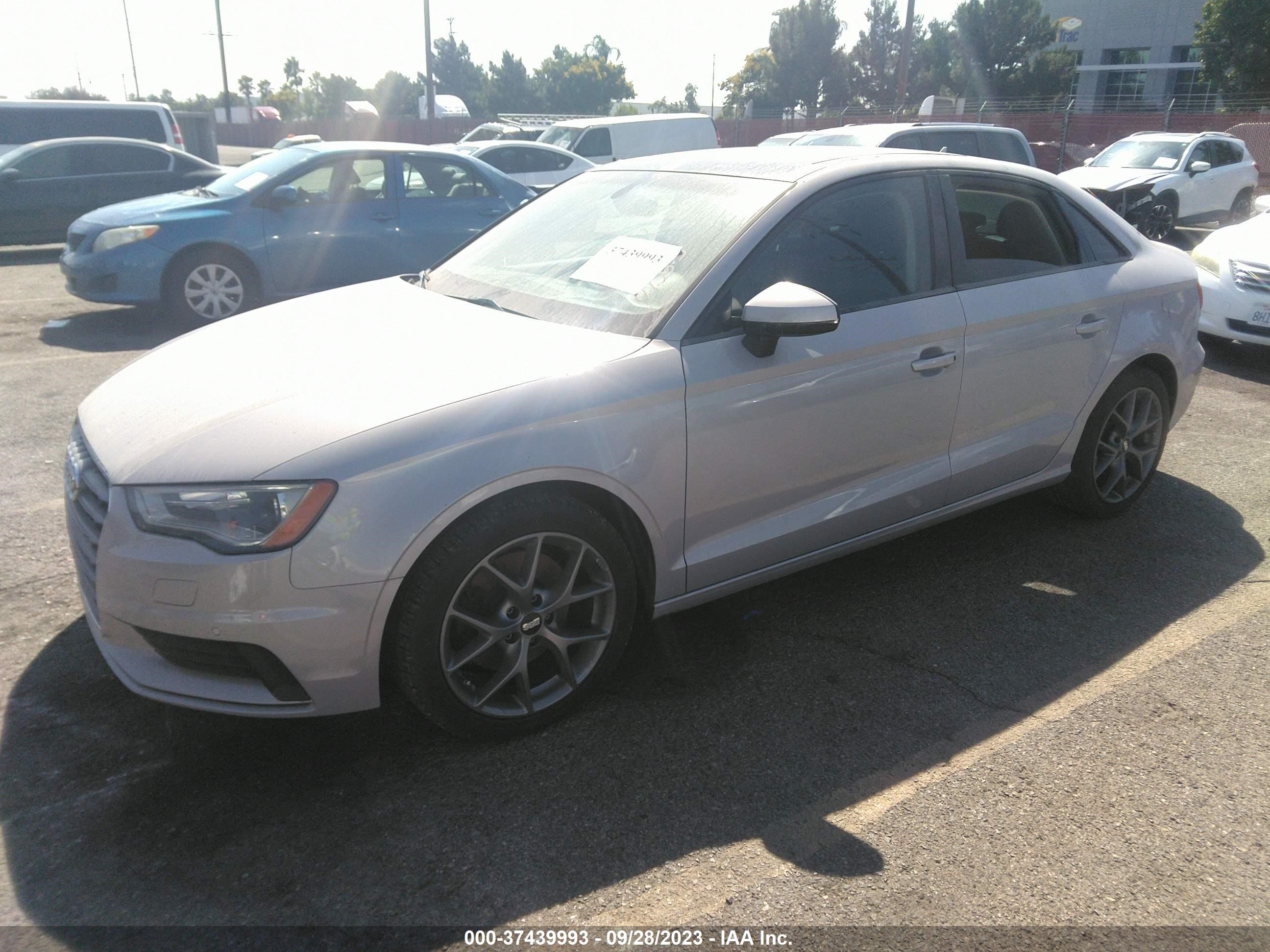 Photo 1 VIN: WAUBFGFF3F1094080 - AUDI S3 