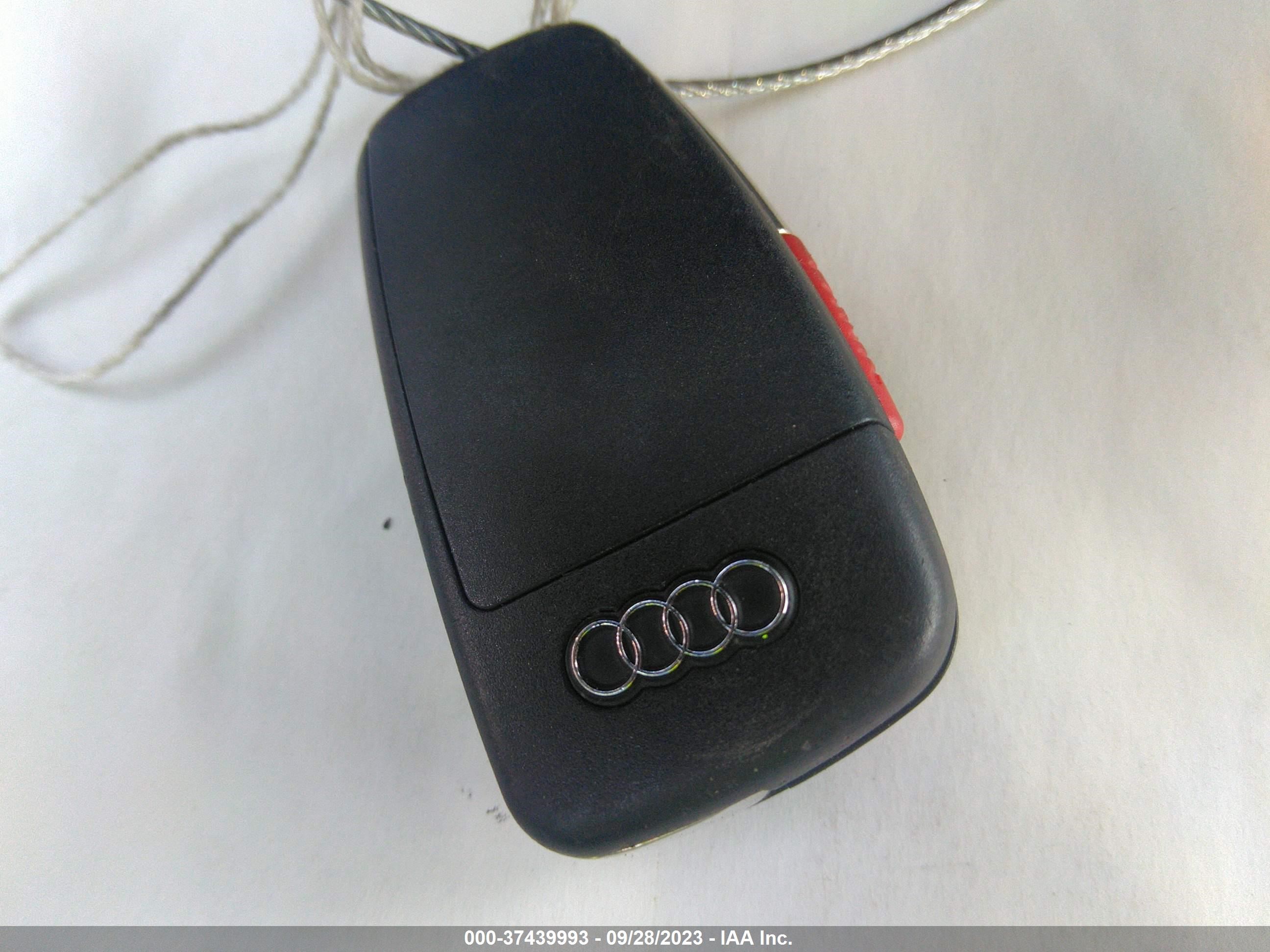 Photo 10 VIN: WAUBFGFF3F1094080 - AUDI S3 