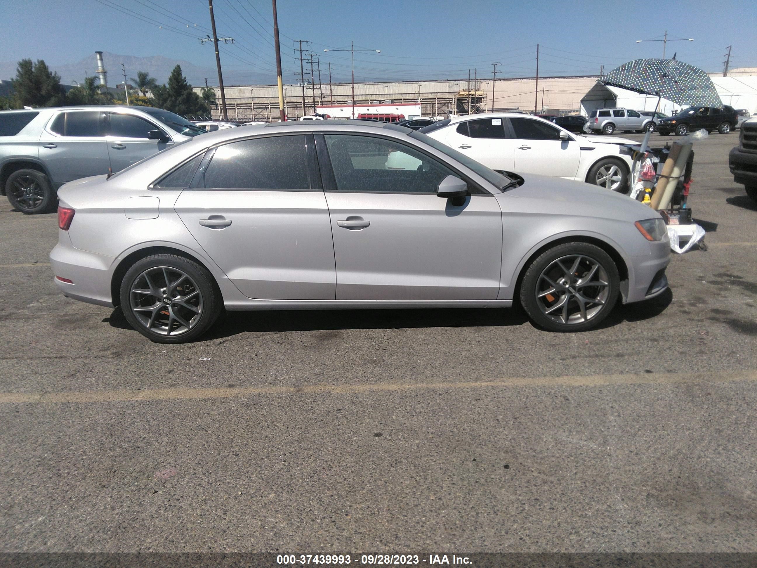 Photo 12 VIN: WAUBFGFF3F1094080 - AUDI S3 