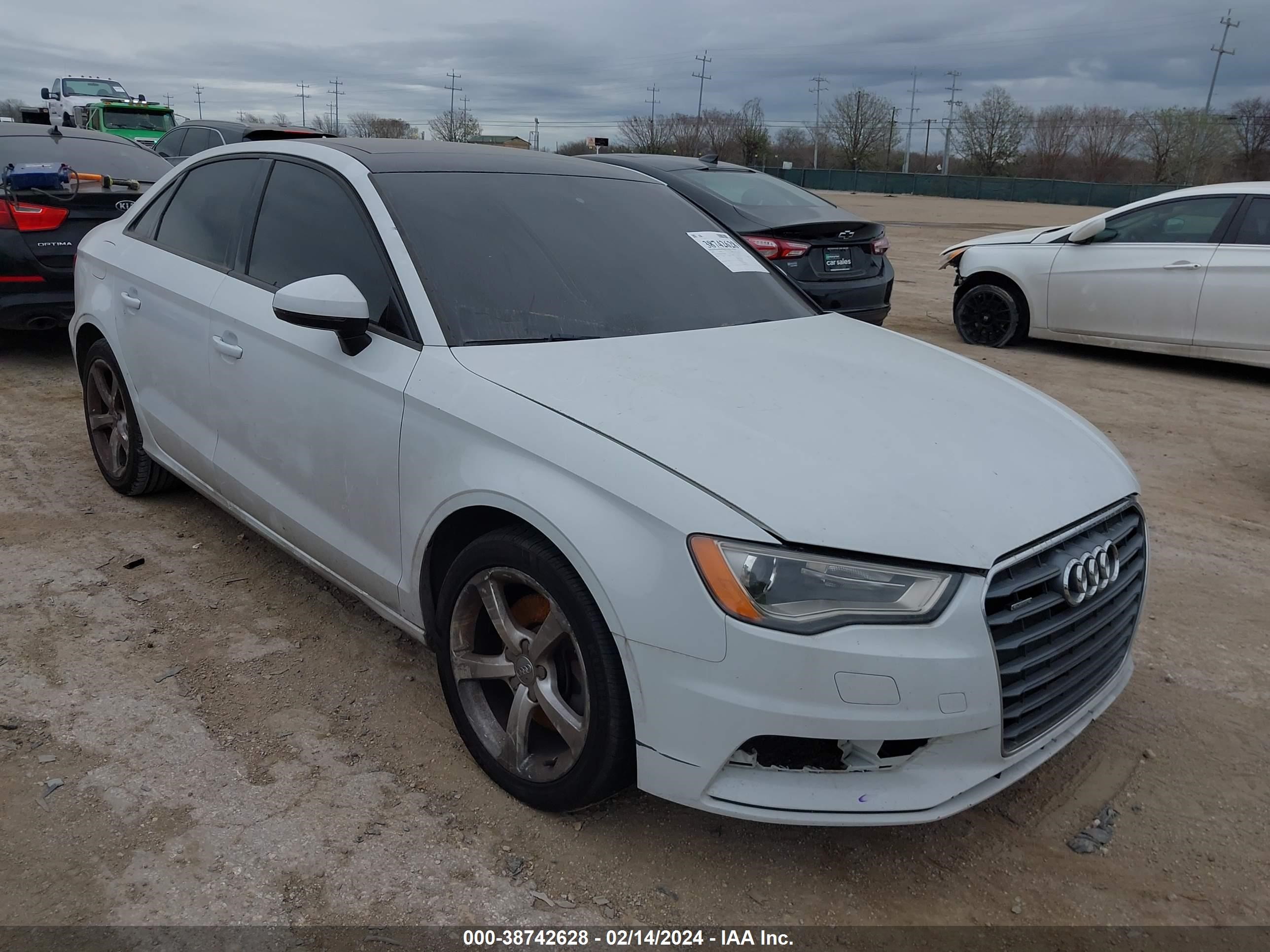 Photo 0 VIN: WAUBFGFF4F1001860 - AUDI A3 