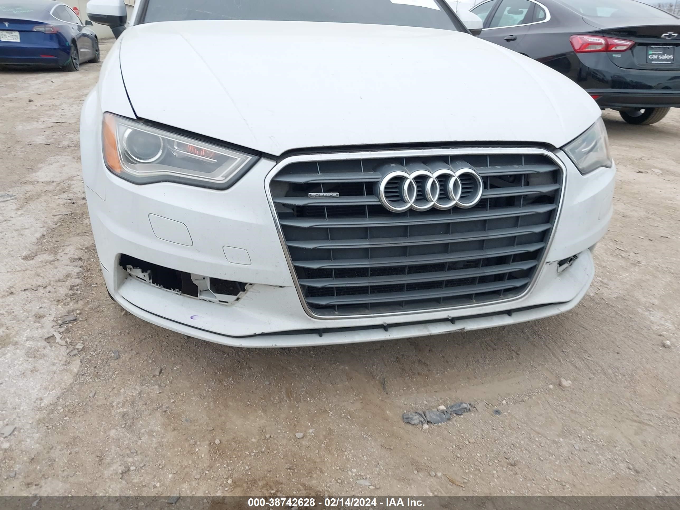 Photo 5 VIN: WAUBFGFF4F1001860 - AUDI A3 