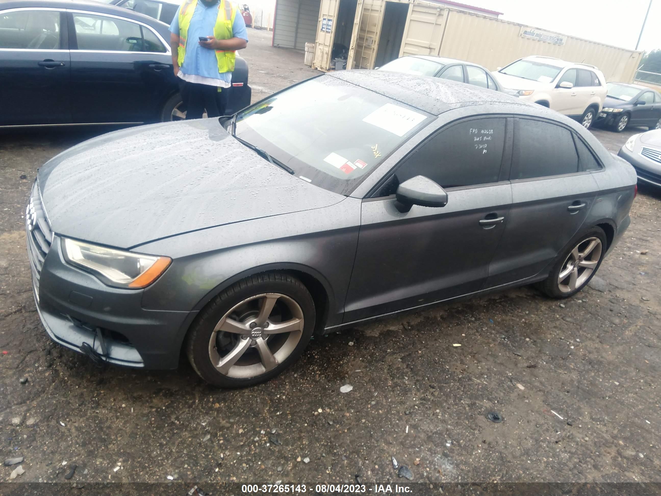 Photo 1 VIN: WAUBFGFF4F1097375 - AUDI S3 