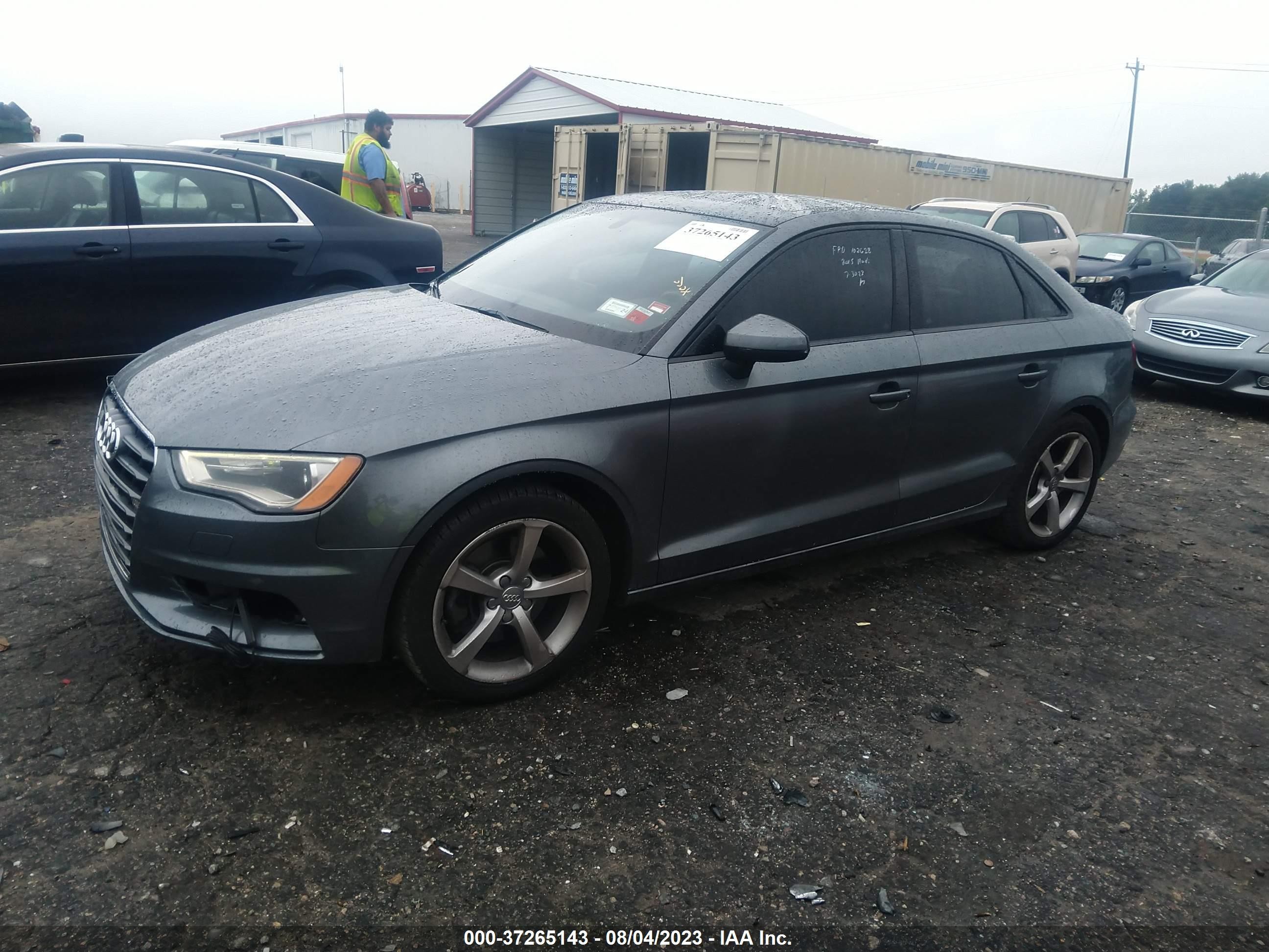 Photo 13 VIN: WAUBFGFF4F1097375 - AUDI S3 