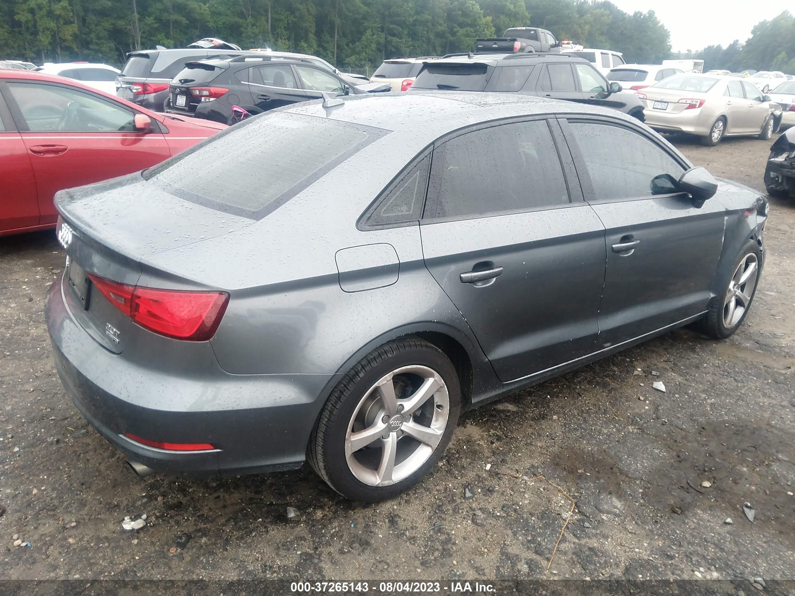 Photo 3 VIN: WAUBFGFF4F1097375 - AUDI S3 