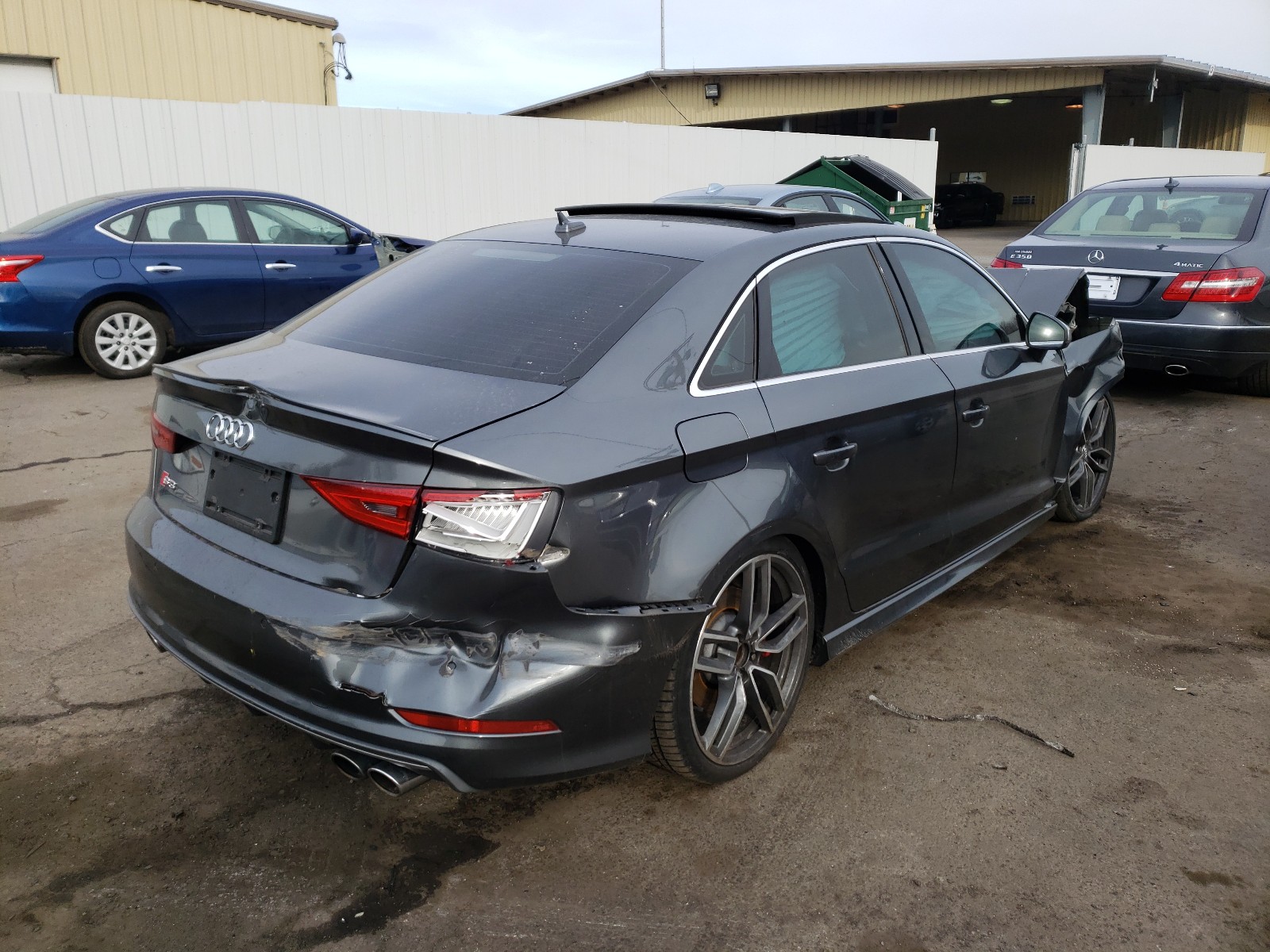 Photo 3 VIN: WAUBFGFF6F1052938 - AUDI S3 PREMIUM 