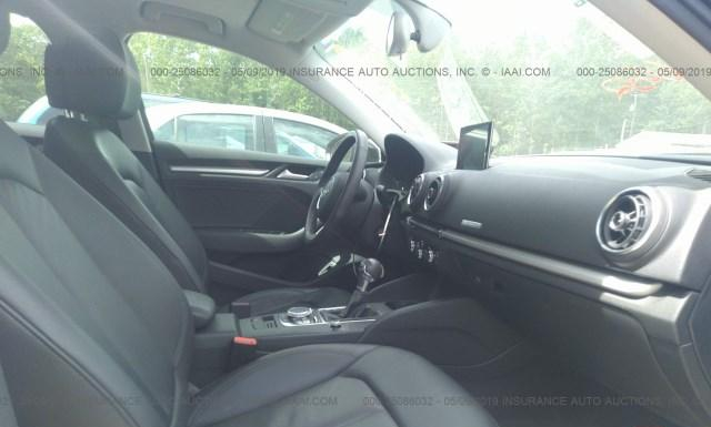 Photo 4 VIN: WAUBFGFF8F1054397 - AUDI A3 