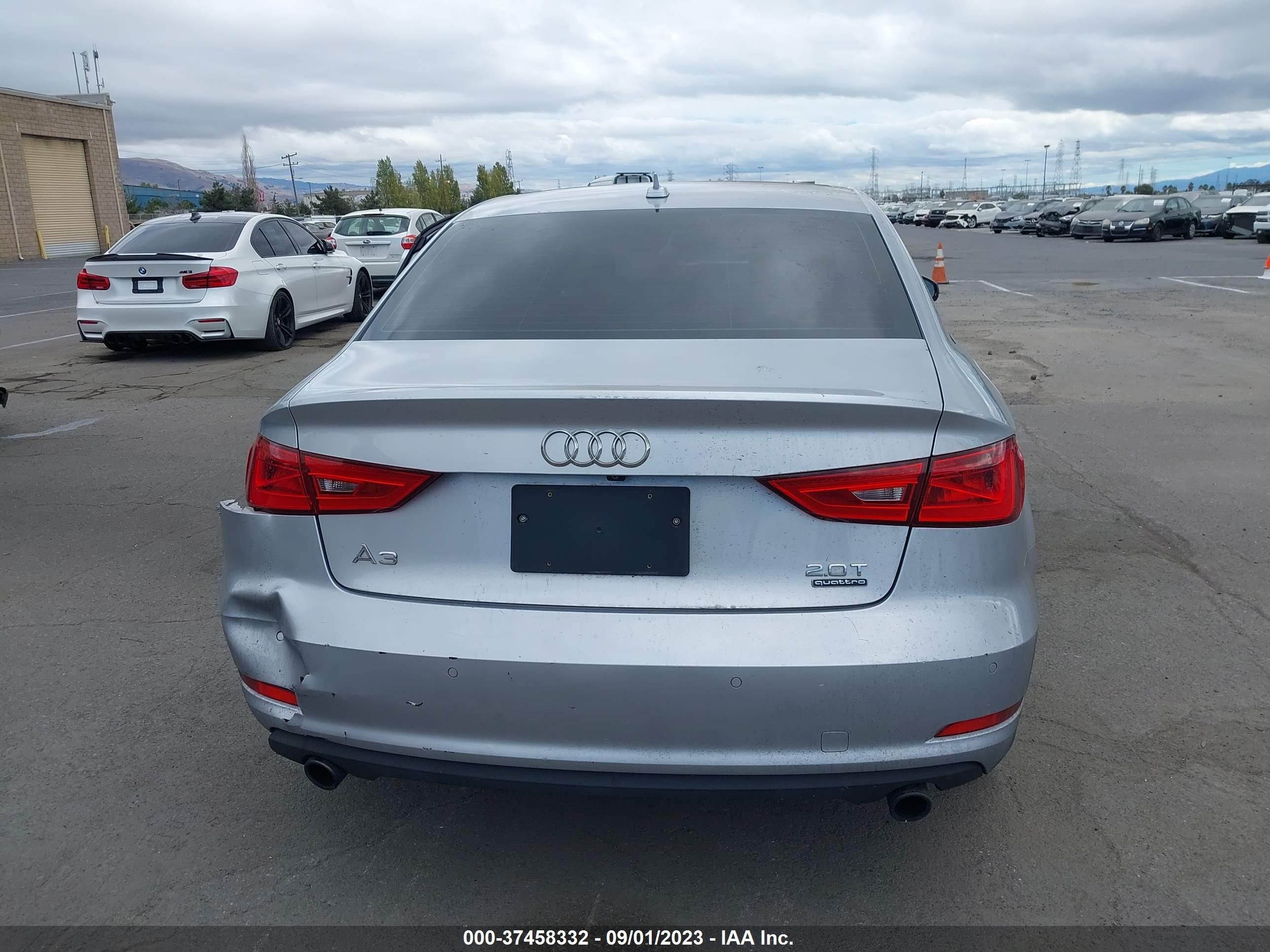 Photo 15 VIN: WAUBFGFF8F1115070 - AUDI S3 