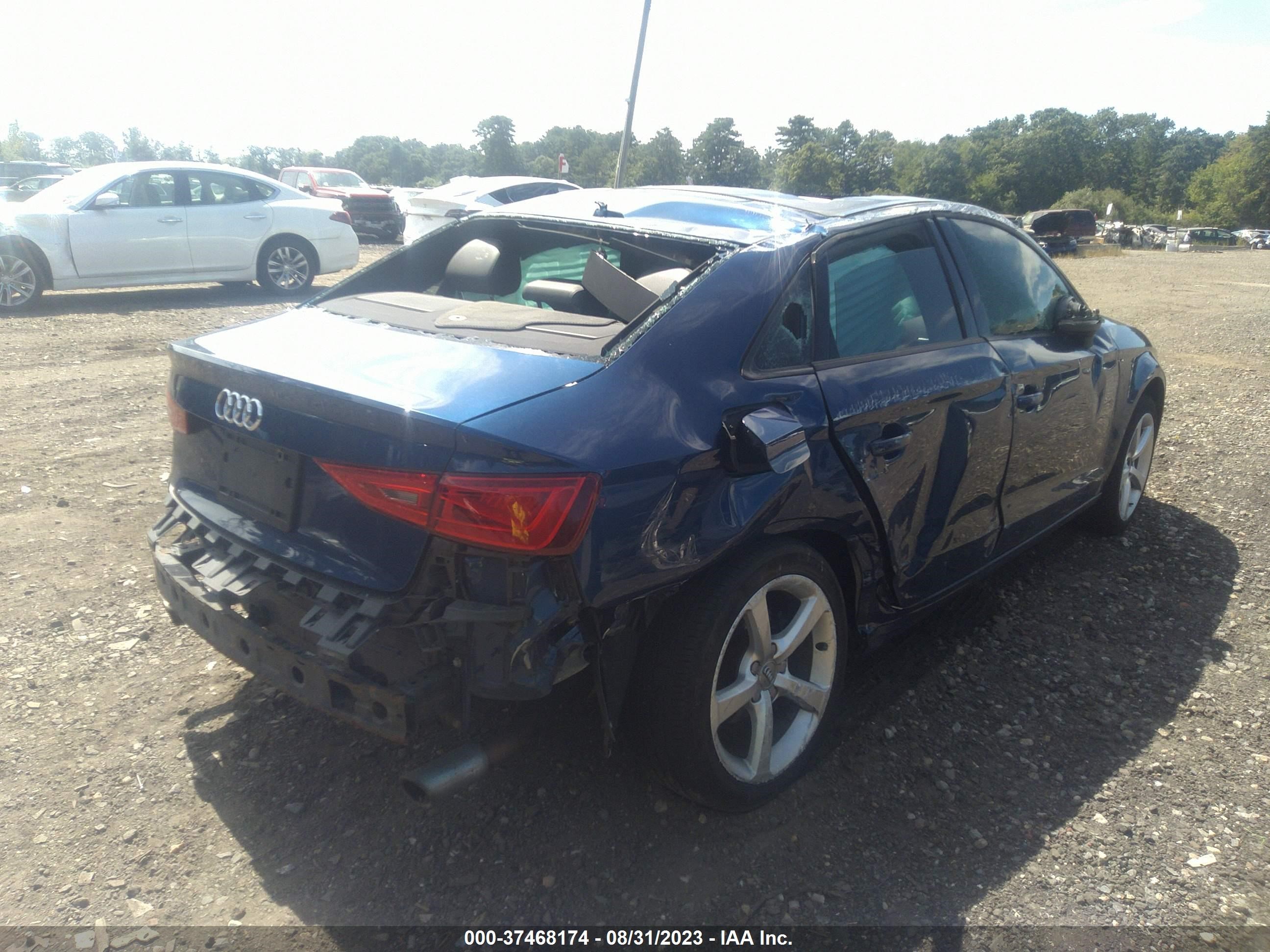 Photo 3 VIN: WAUBFGFF9F1121542 - AUDI S3 