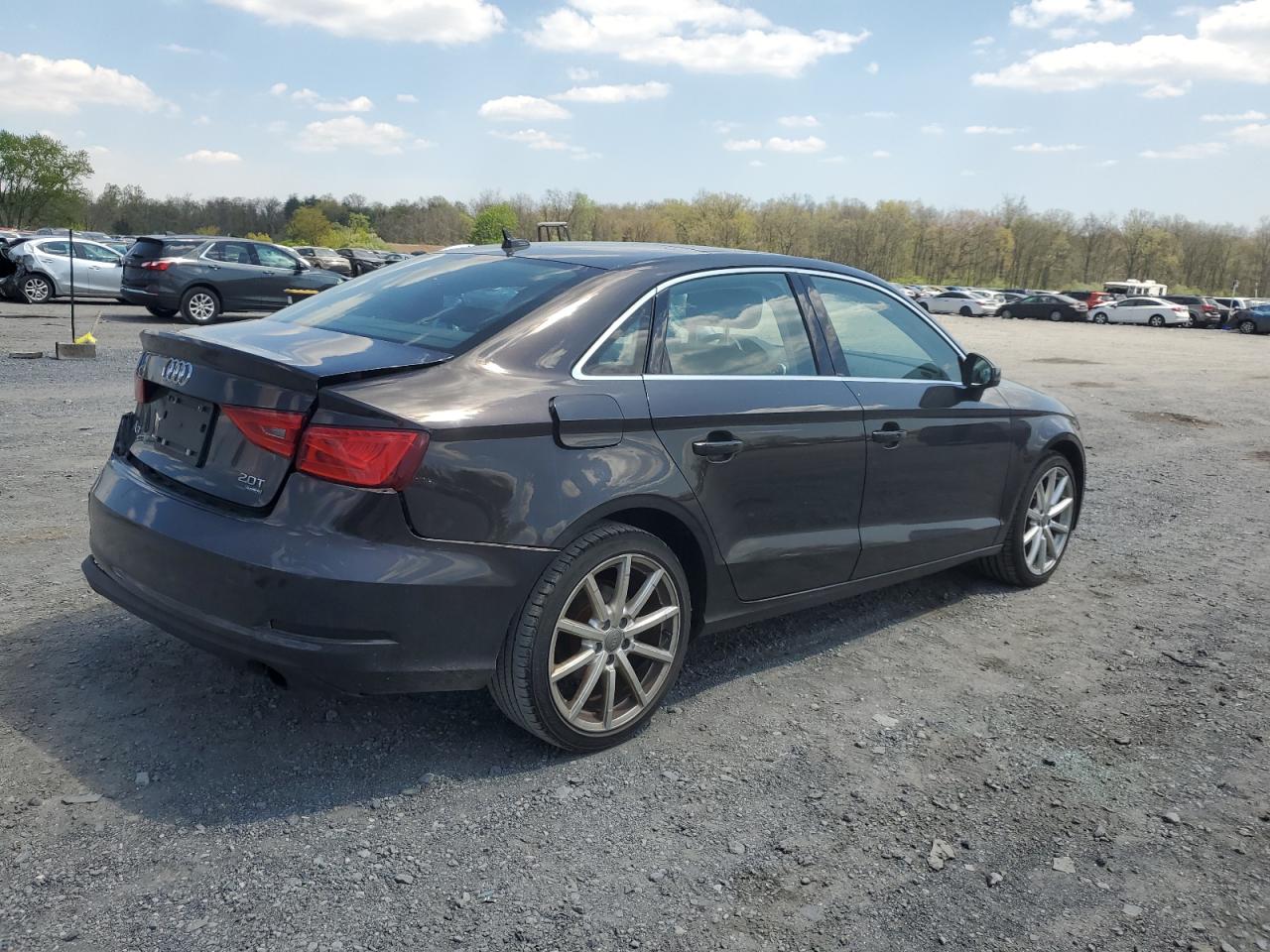 Photo 2 VIN: WAUBFGFFXF1037231 - AUDI A3 