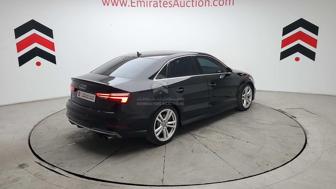 Photo 14 VIN: WAUBFJFF0H1048867 - AUDI S3 