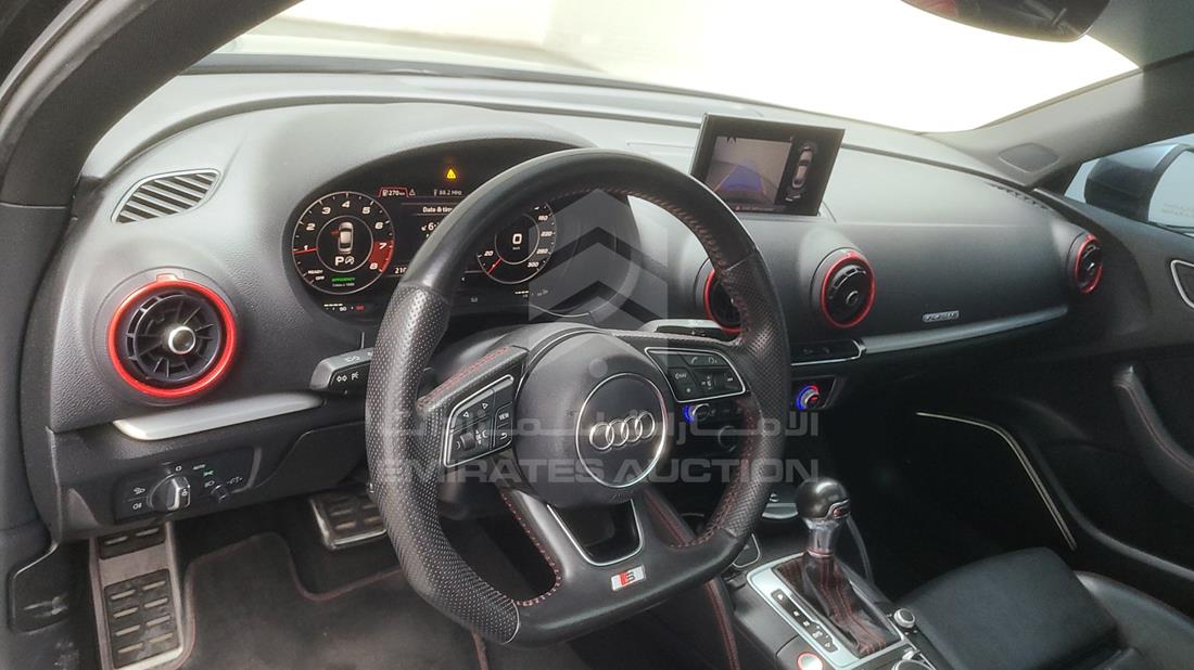 Photo 18 VIN: WAUBFJFF0H1048867 - AUDI S3 