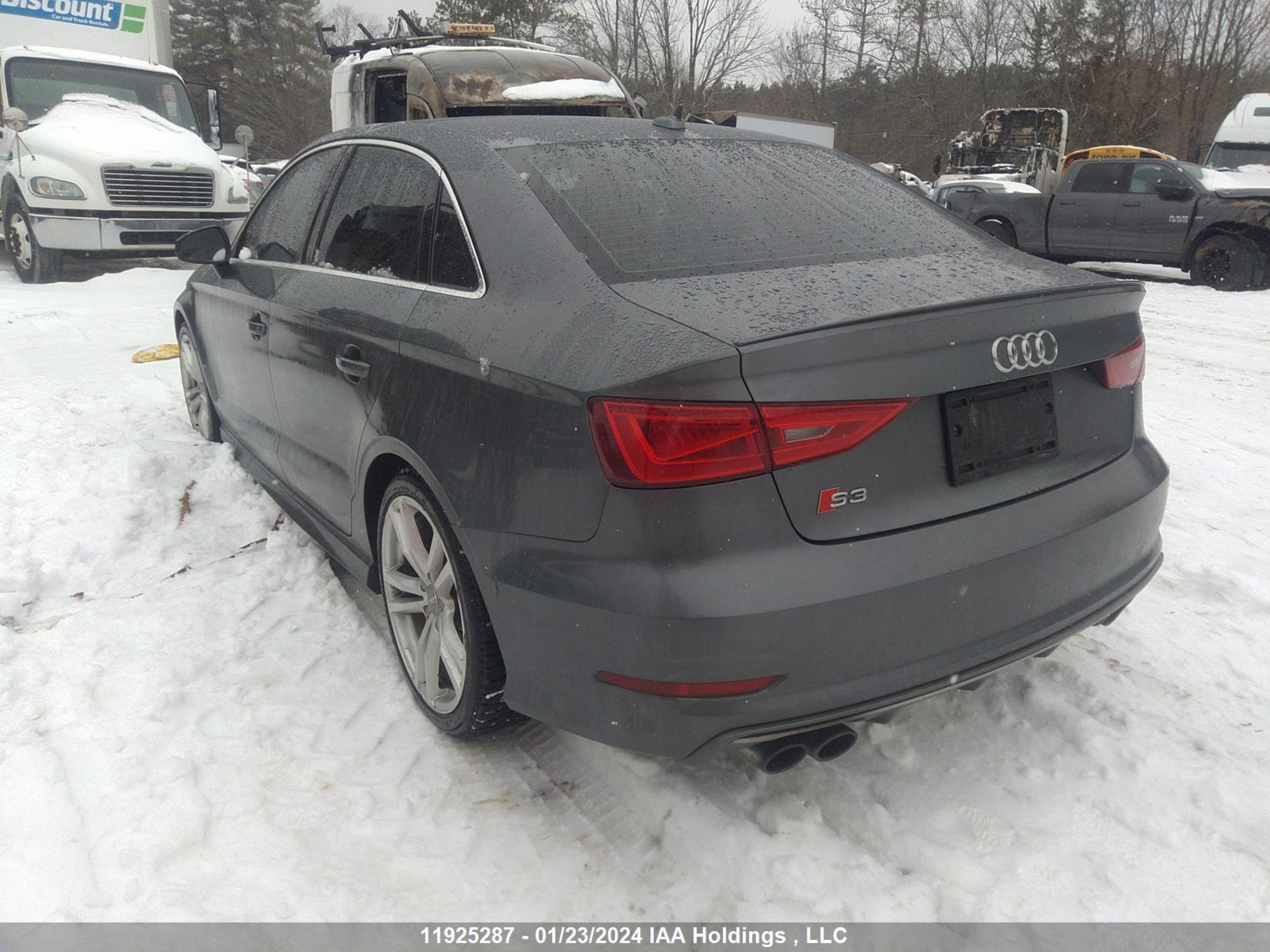 Photo 2 VIN: WAUBFRFF3F1029905 - AUDI S3 