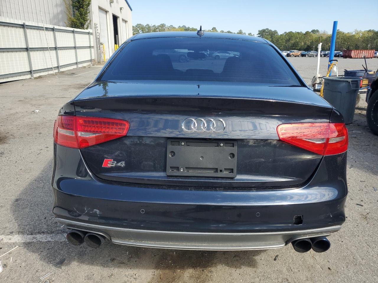 Photo 5 VIN: WAUBGAFL0EA032635 - AUDI RS4 