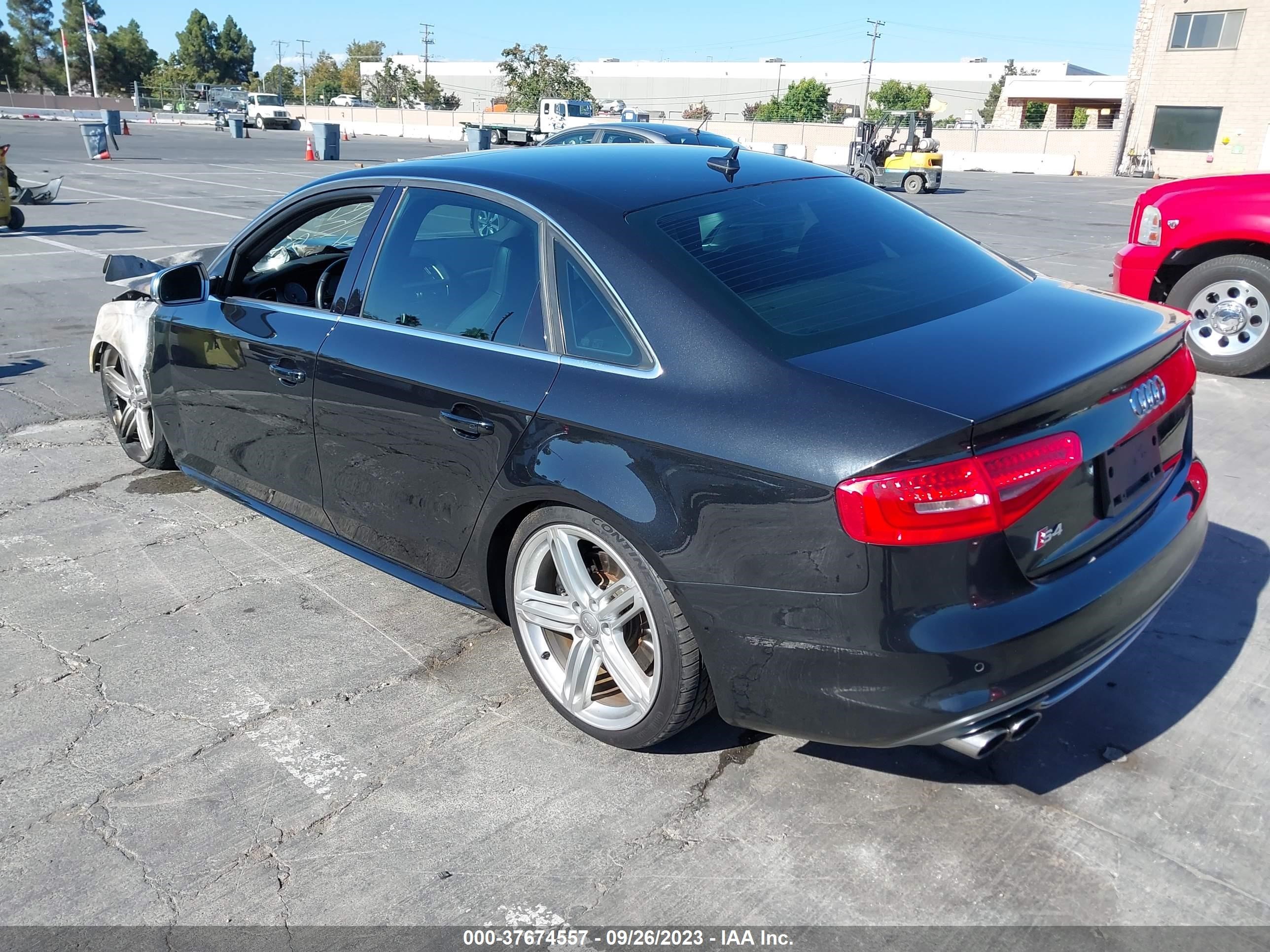 Photo 2 VIN: WAUBGAFL2EA067323 - AUDI S4 