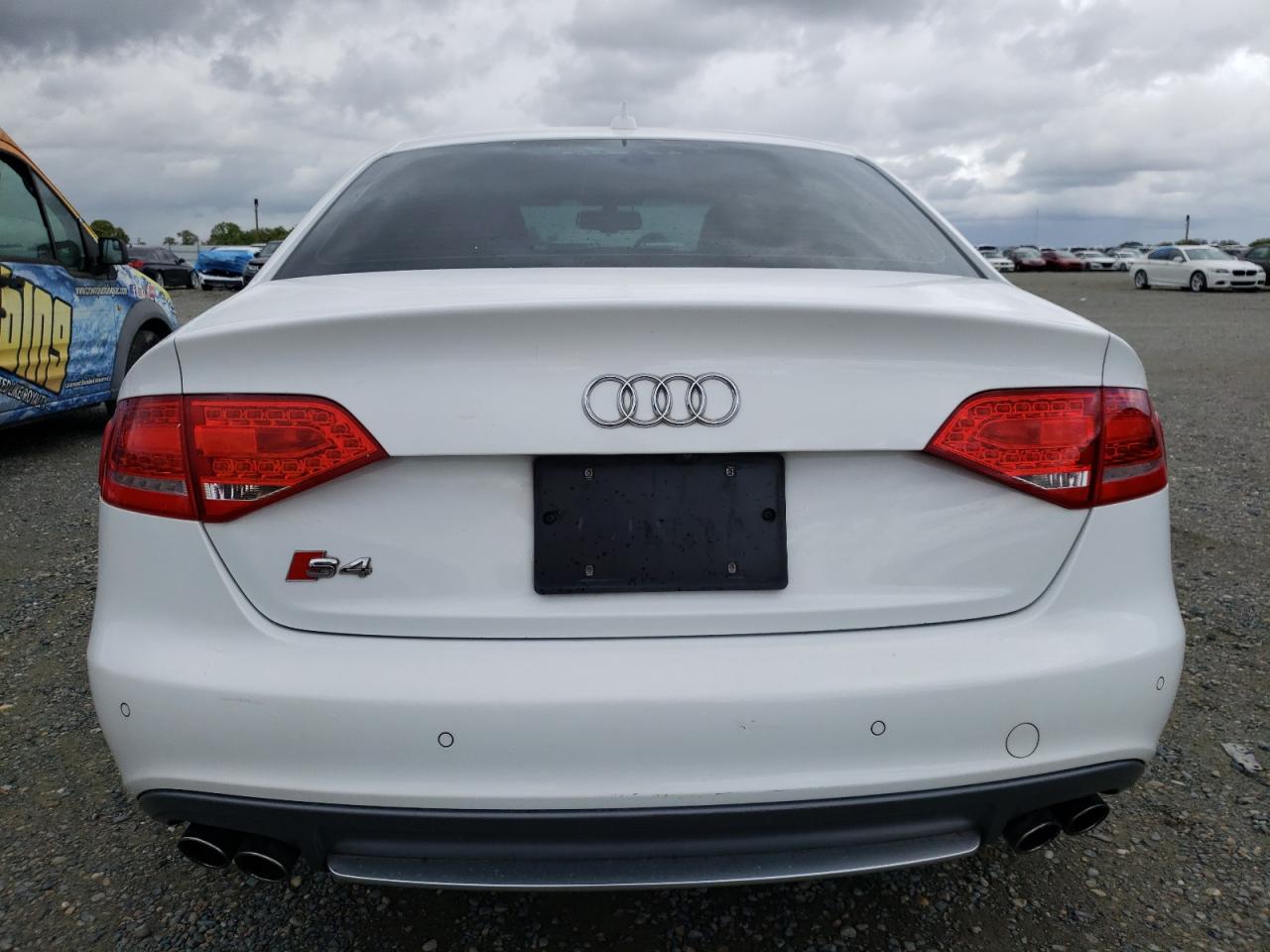 Photo 5 VIN: WAUBGAFL3BA074180 - AUDI RS4 