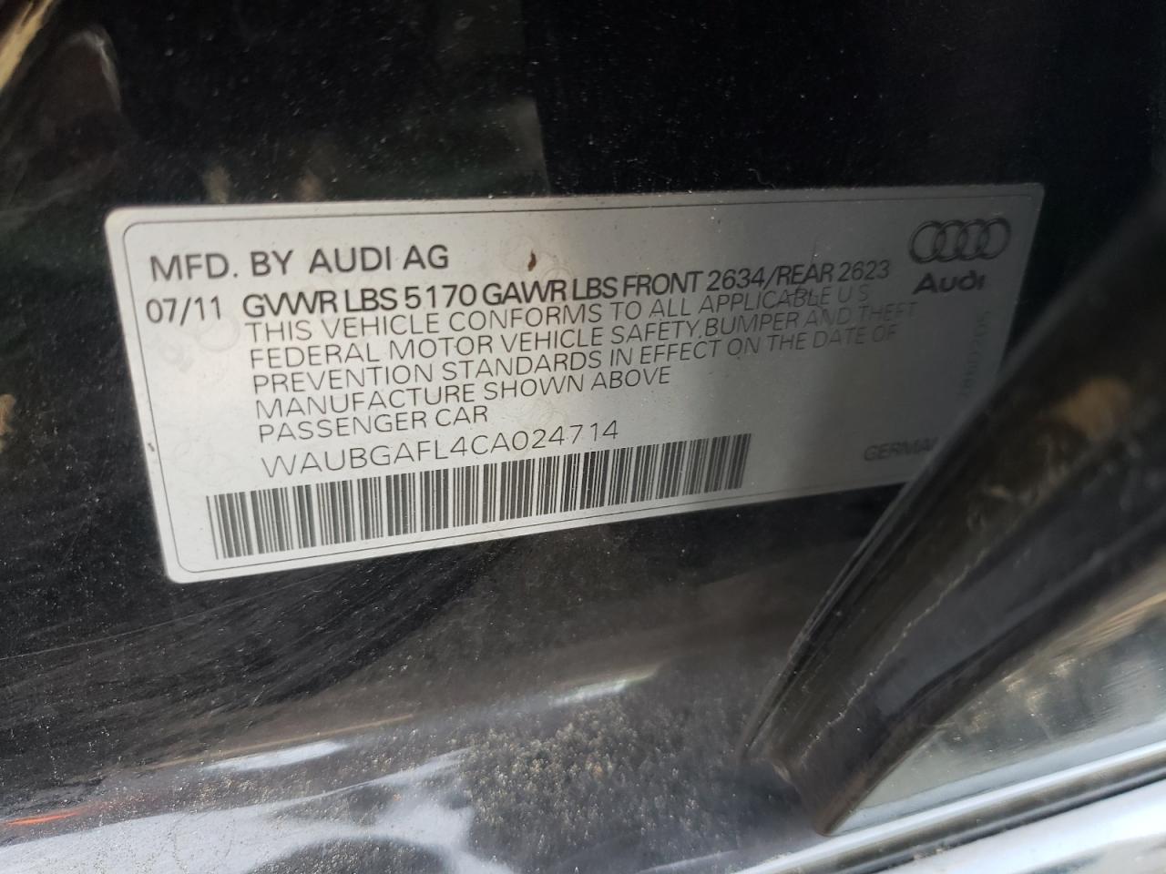 Photo 11 VIN: WAUBGAFL4CA024714 - AUDI RS4 