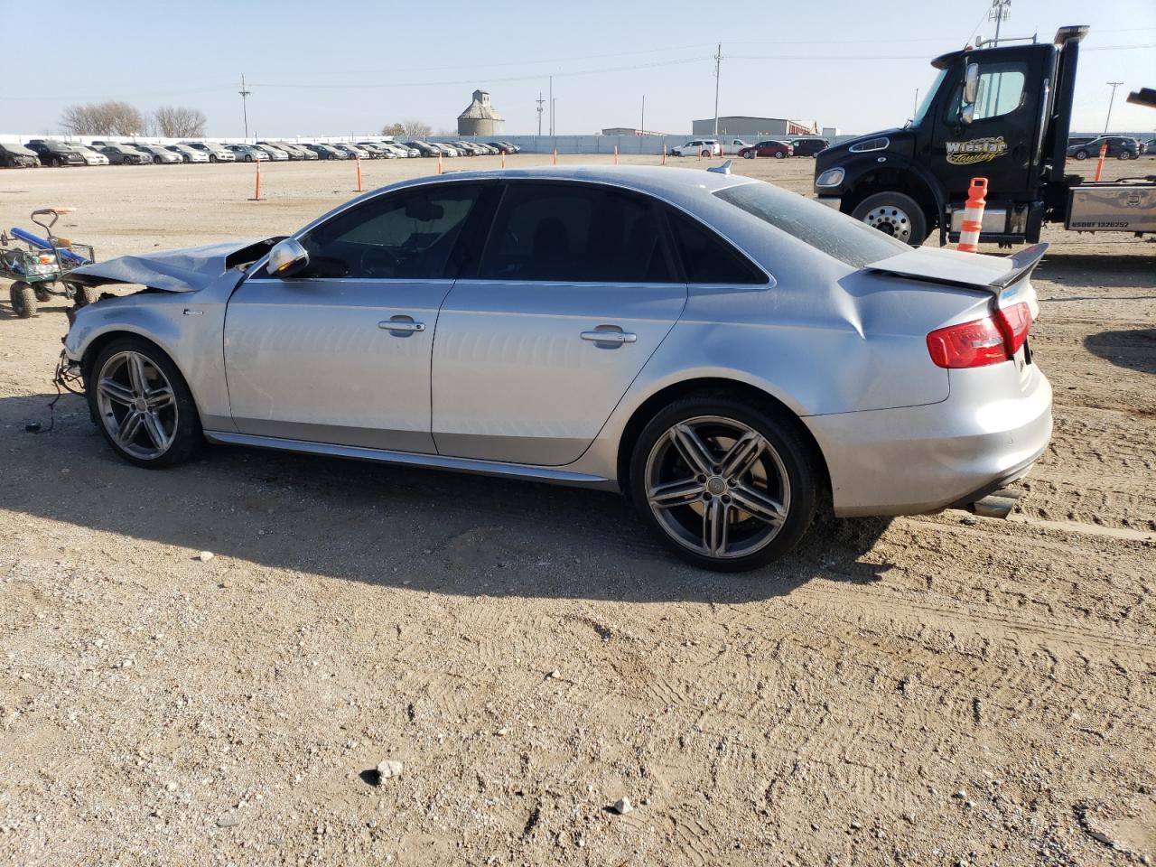 Photo 1 VIN: WAUBGAFL4FA053862 - AUDI RS4 