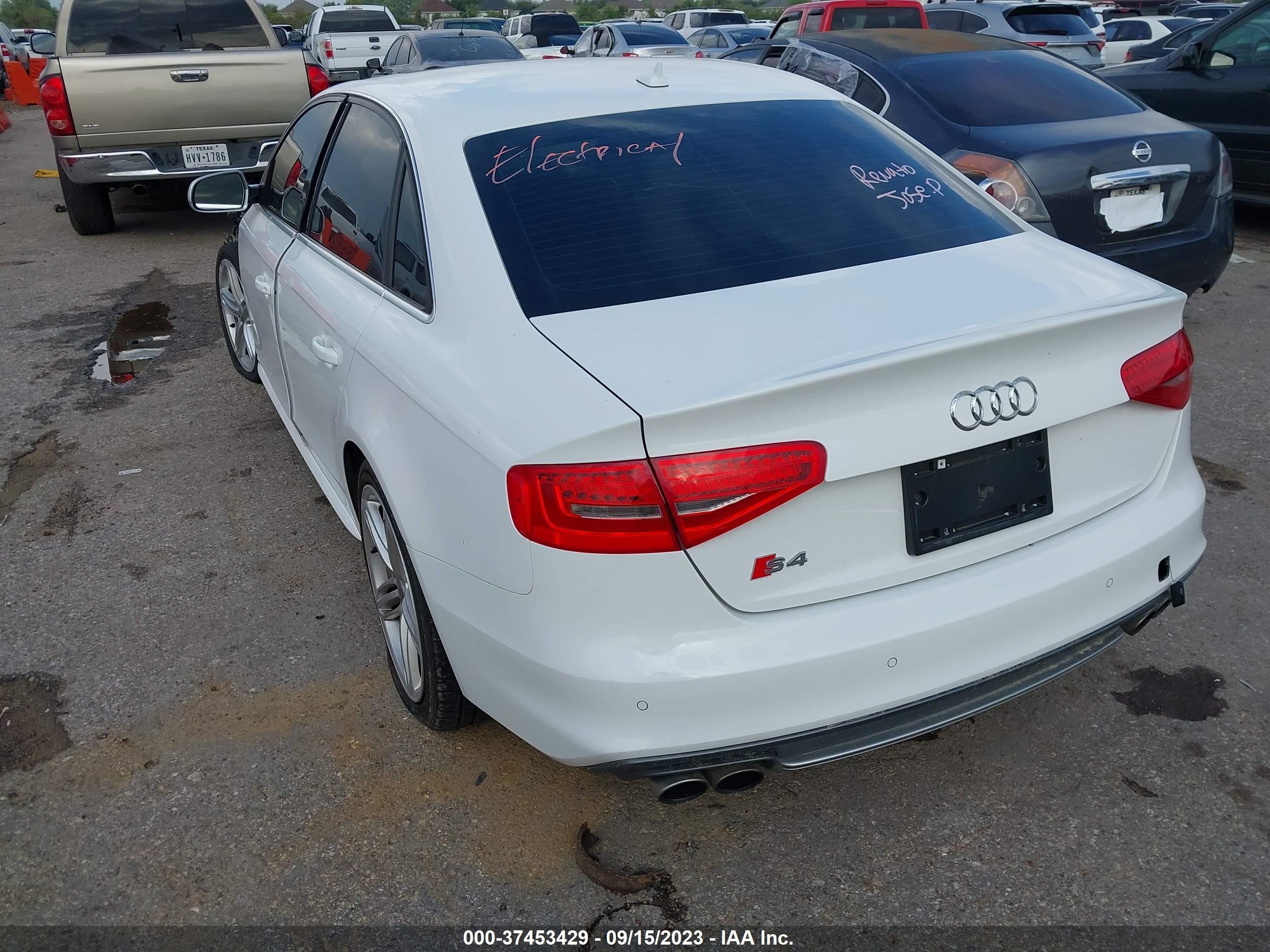 Photo 2 VIN: WAUBGAFL5GA010844 - AUDI S4 