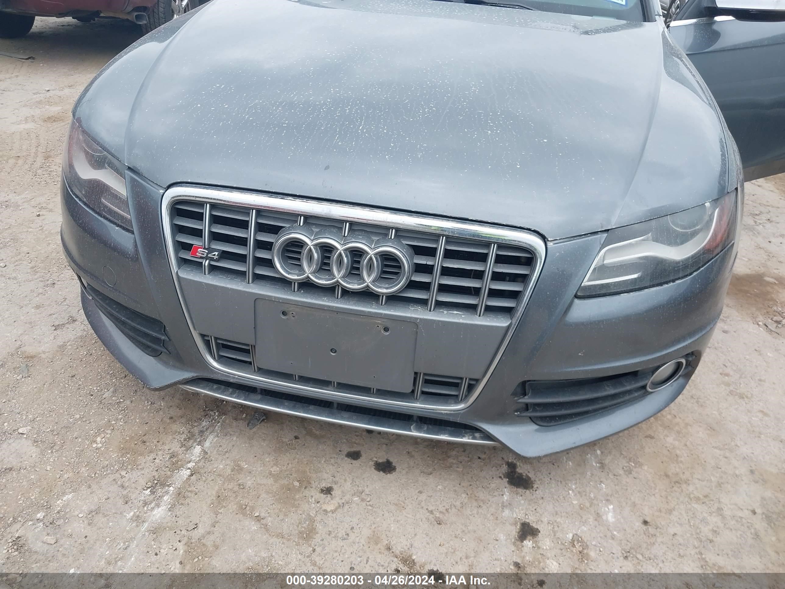 Photo 5 VIN: WAUBGAFL6CA074191 - AUDI S4 