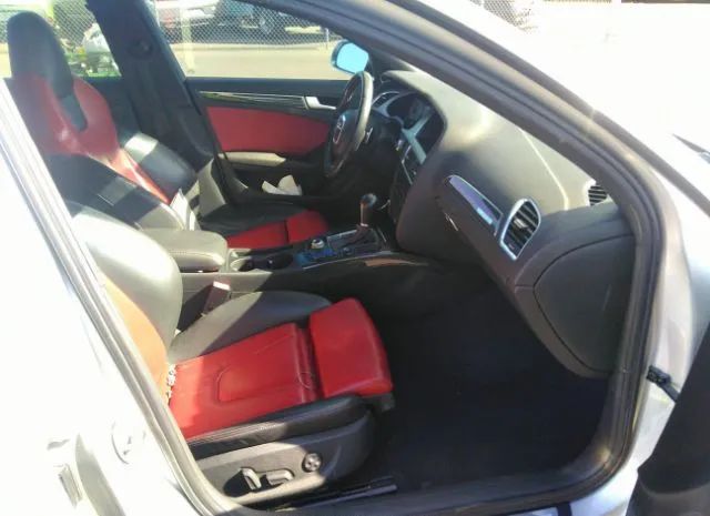 Photo 4 VIN: WAUBGAFL8BA075342 - AUDI S4 