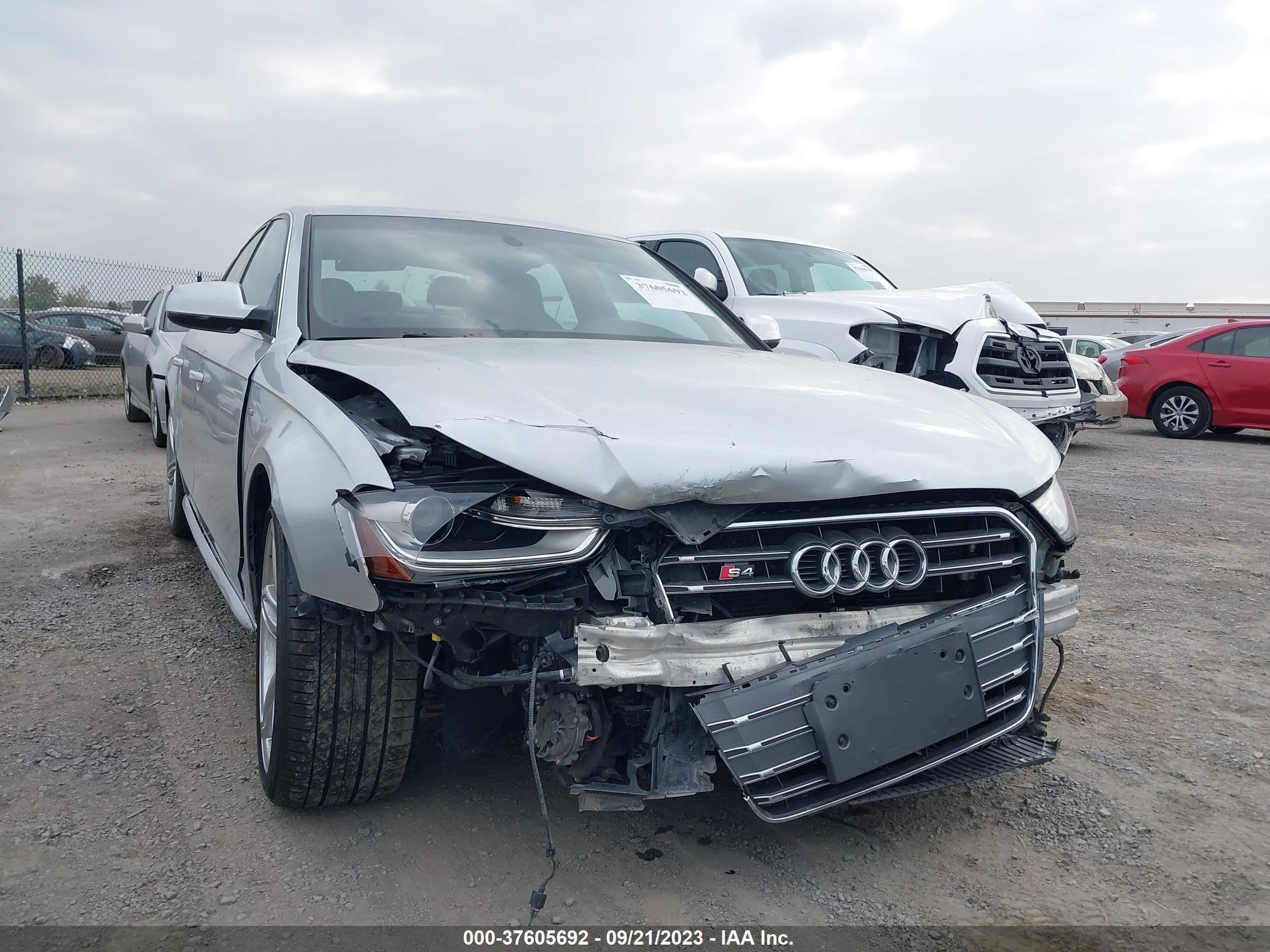 Photo 5 VIN: WAUBGBFL7GA011709 - AUDI S4 