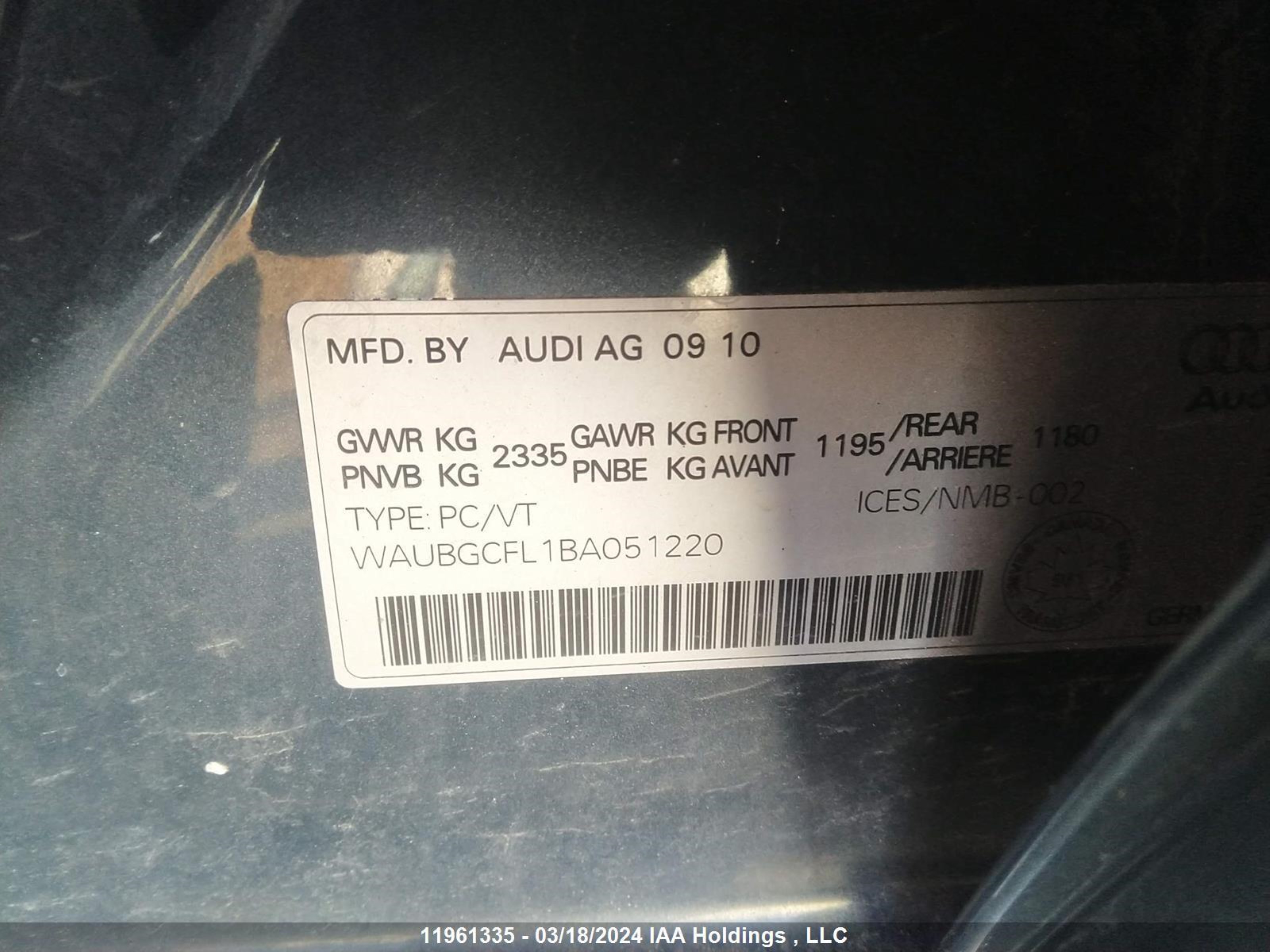 Photo 8 VIN: WAUBGCFL1BA051220 - AUDI S4 