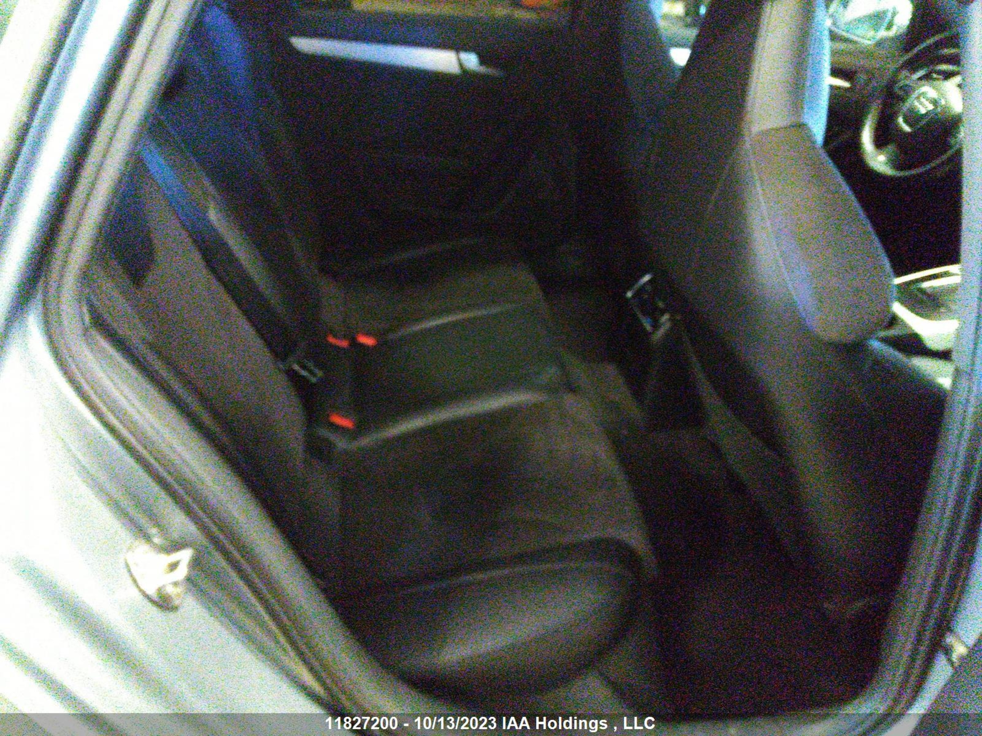 Photo 7 VIN: WAUBGCFL3BA090276 - AUDI S4 