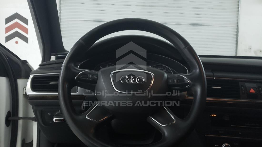 Photo 12 VIN: WAUBHC4G1CN102812 - AUDI A6 