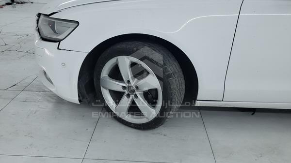 Photo 30 VIN: WAUBHC4G3CN003828 - AUDI A8 