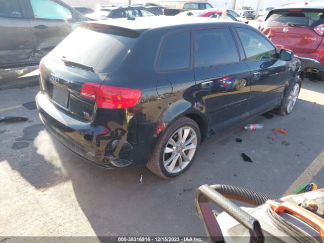 Photo 3 VIN: WAUBJAFM0CA002400 - AUDI A3 