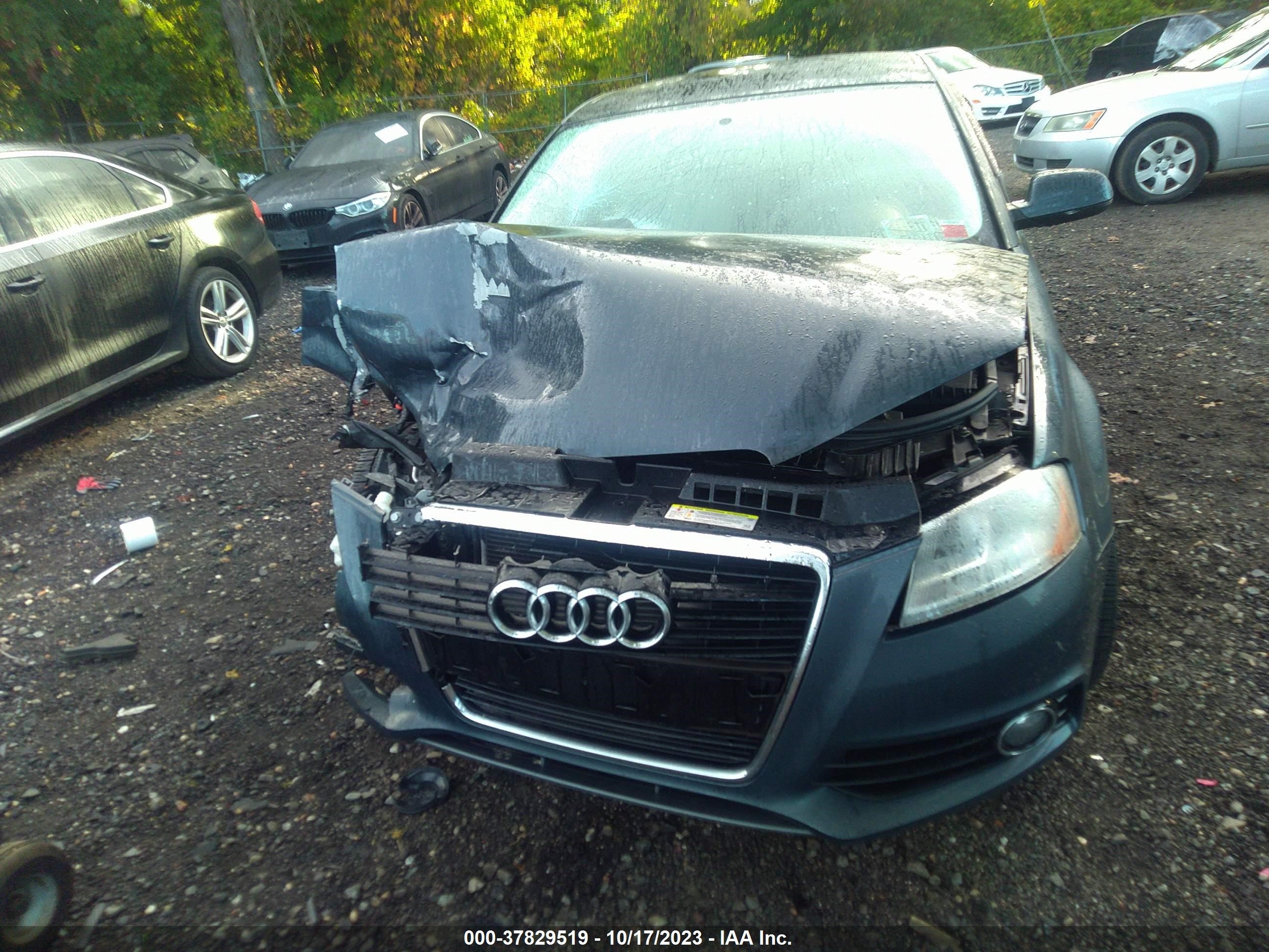 Photo 5 VIN: WAUBJAFM2CA051369 - AUDI A3 