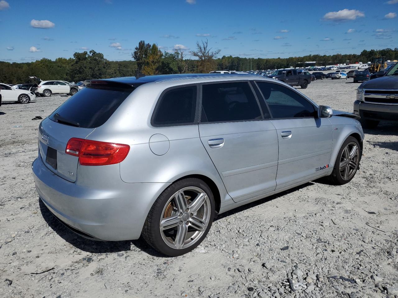 Photo 2 VIN: WAUBJAFM3CA093193 - AUDI A3 