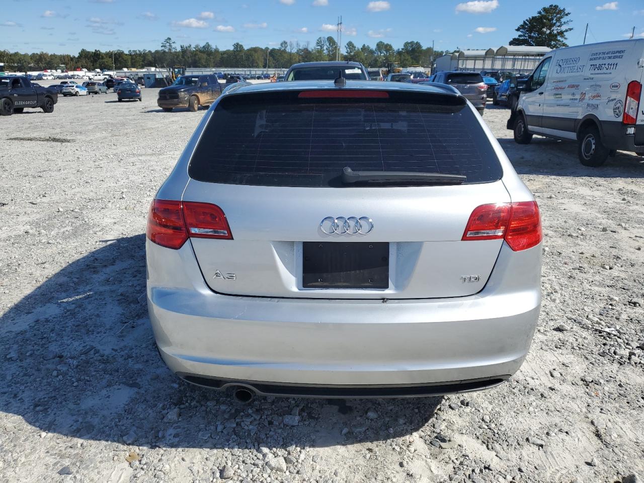 Photo 5 VIN: WAUBJAFM3CA093193 - AUDI A3 