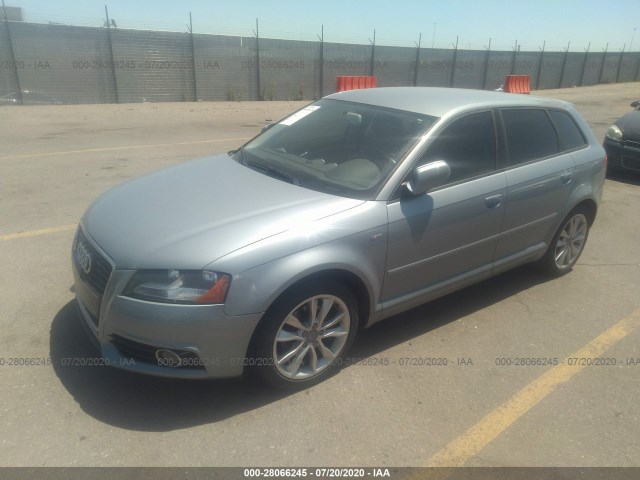 Photo 1 VIN: WAUBJAFM9CA125578 - AUDI A3 