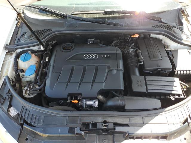 Photo 10 VIN: WAUBJBFM2BA043521 - AUDI A3 