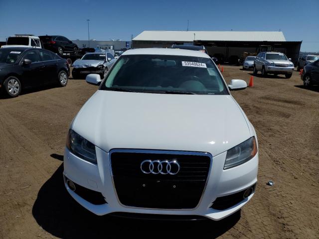 Photo 4 VIN: WAUBJBFM2BA043521 - AUDI A3 